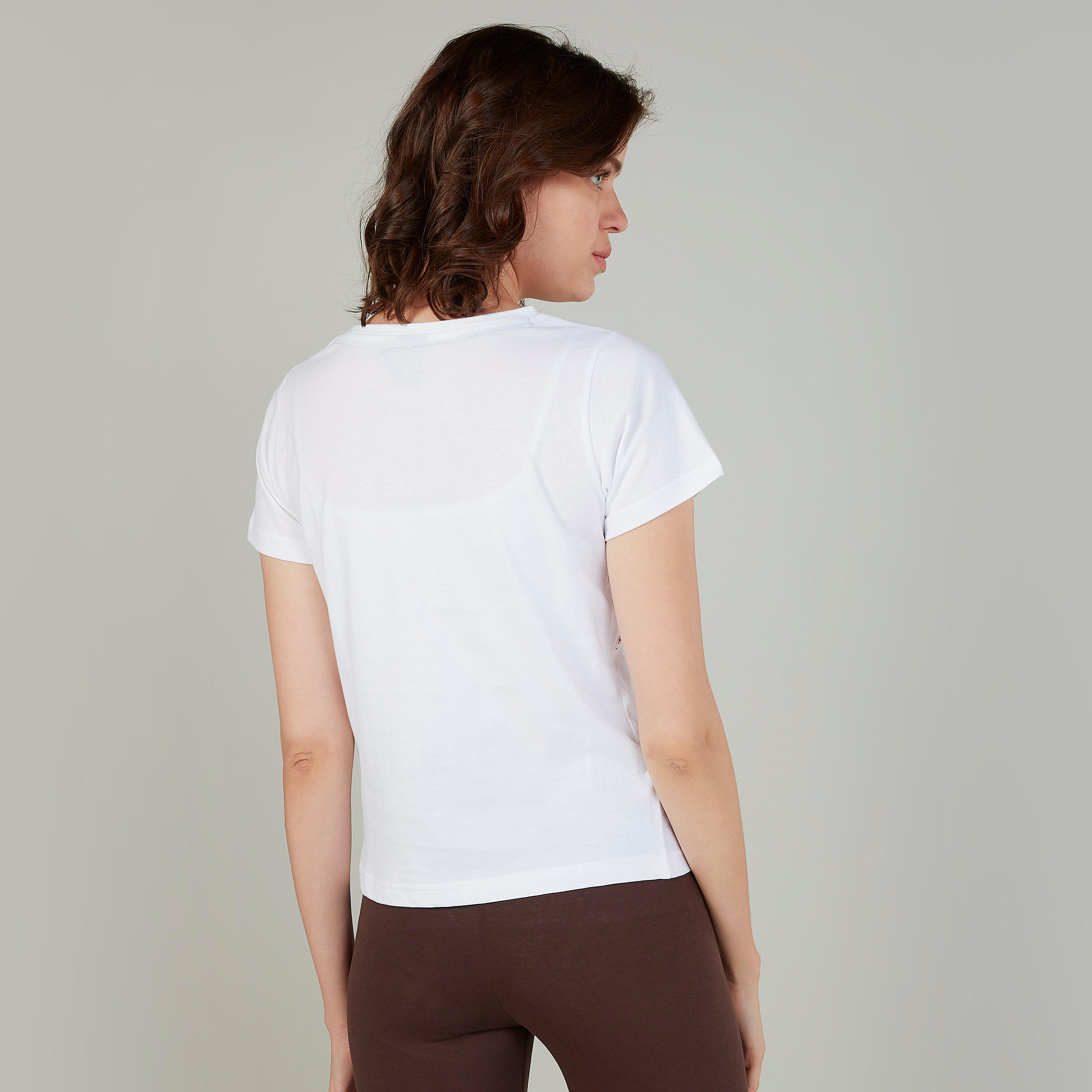 تيشيرت بياقة ضيّقة وأكمام قصيرة وطبعات سمايلي وورلد-women-clothing-tshirts-image-4