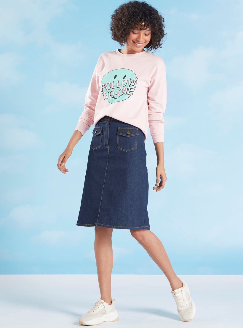 سويت شيرت سليم فيت بطبعات سمايلي وورلد-women-winterwear-hoodiesandsweatshirts-sweatshirts-image-3