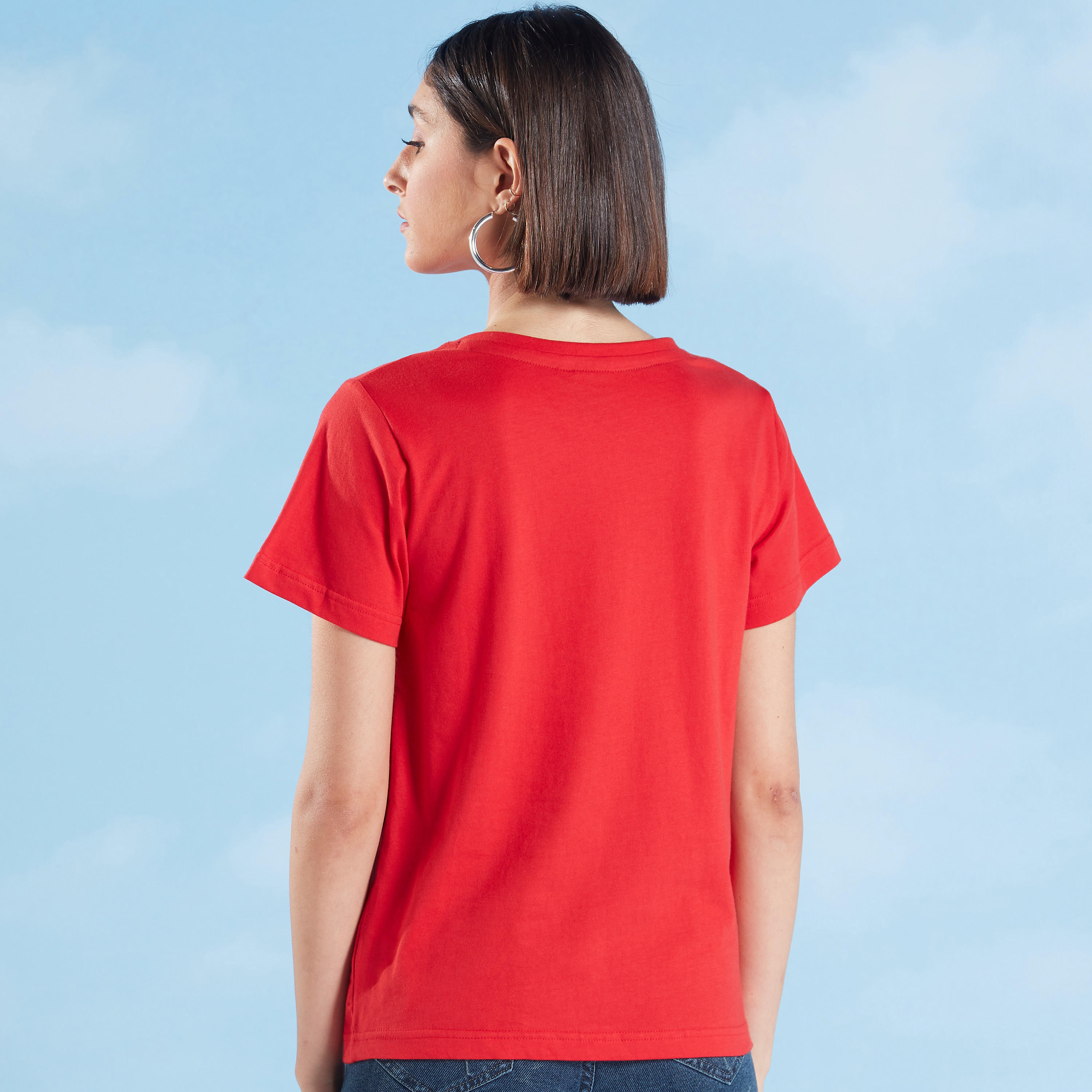تيشيرت بياقة مستديرة وأكمام قصيرة وطبعات سمايلي وورلد-women-clothing-tshirts-image-4