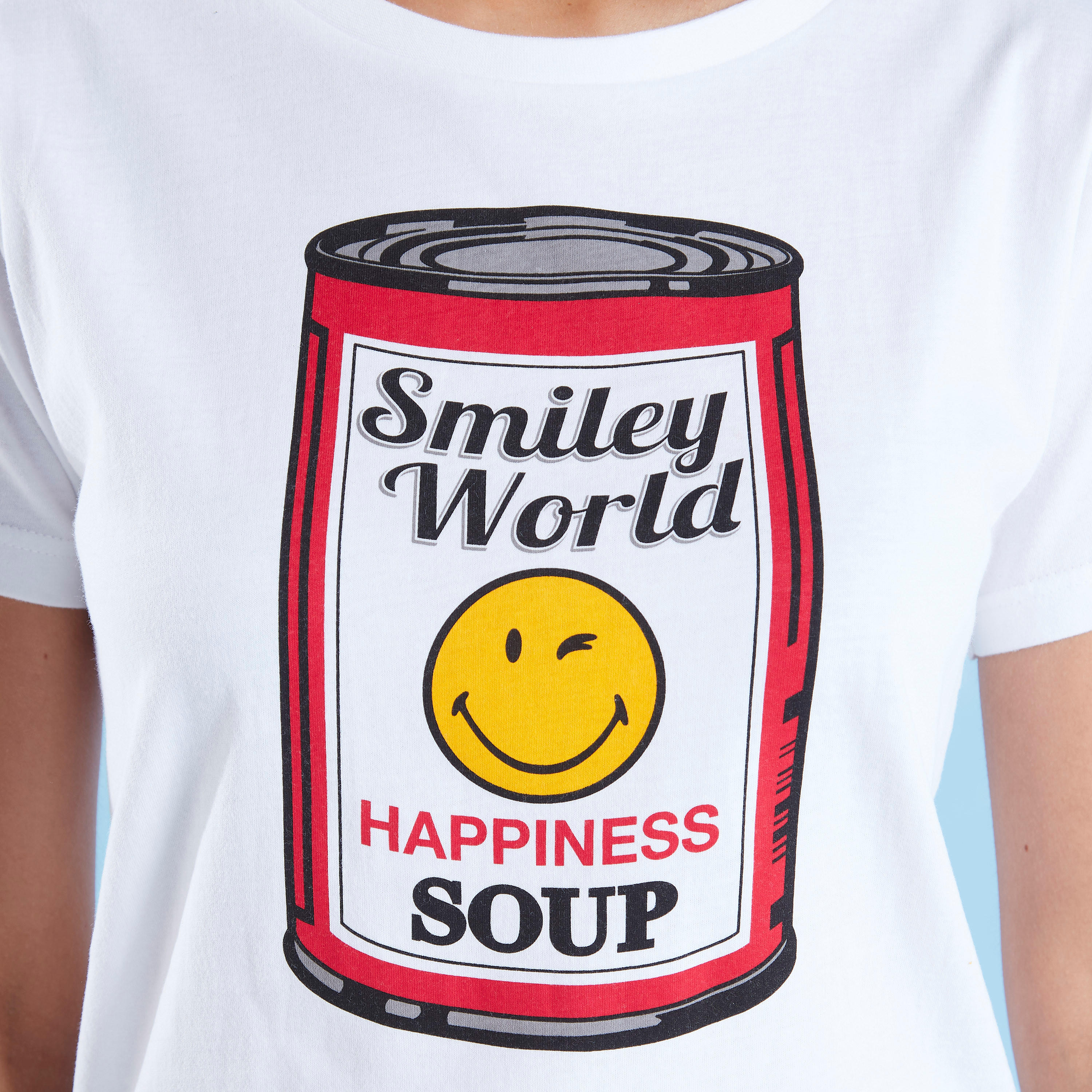 تيشيرت بياقة ضيّقة وأكمام قصيرة وطبعات سمايلي وورلد-women-clothing-tshirts-image-4