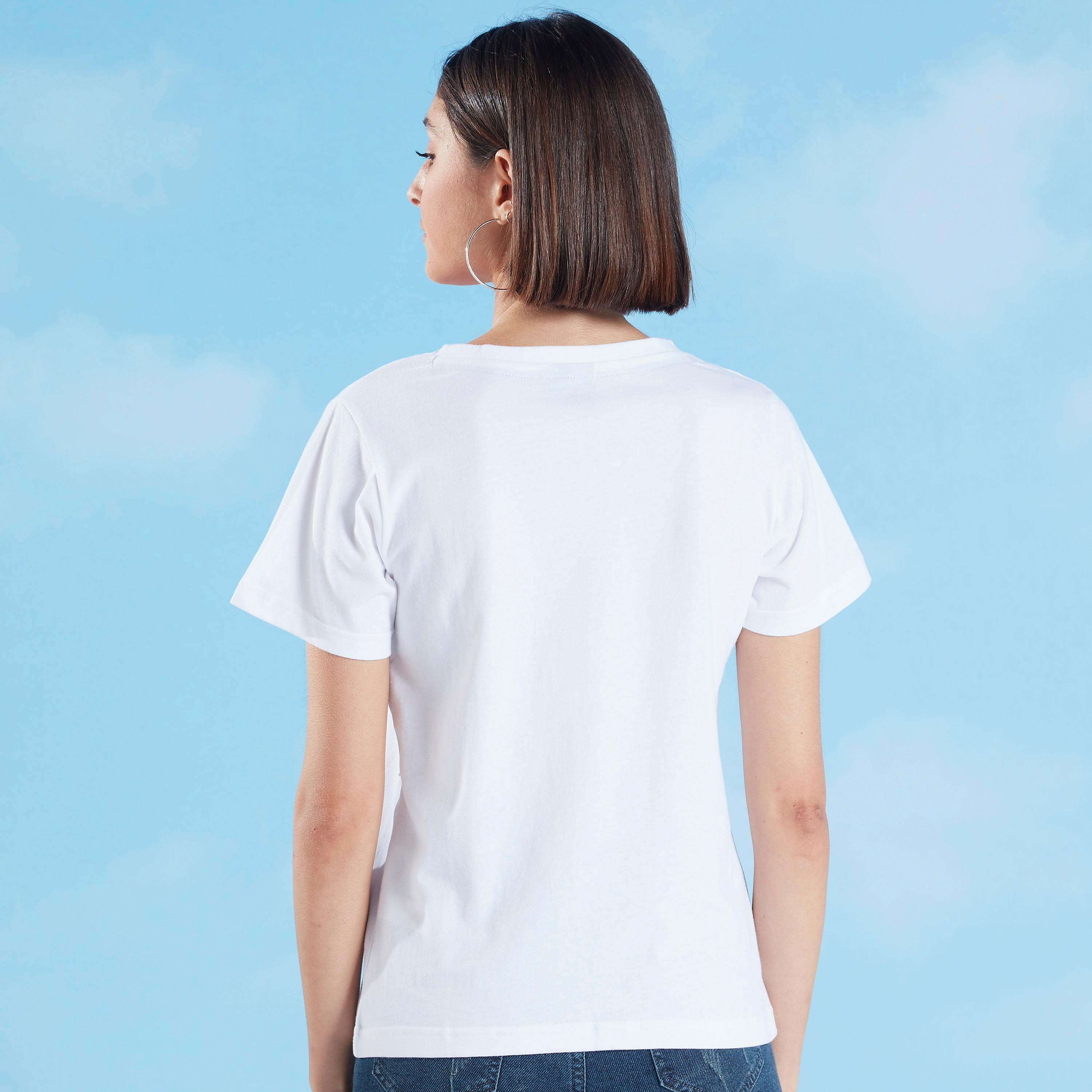 تيشيرت بياقة ضيّقة وأكمام قصيرة وطبعات سمايلي وورلد-women-clothing-tshirts-image-5