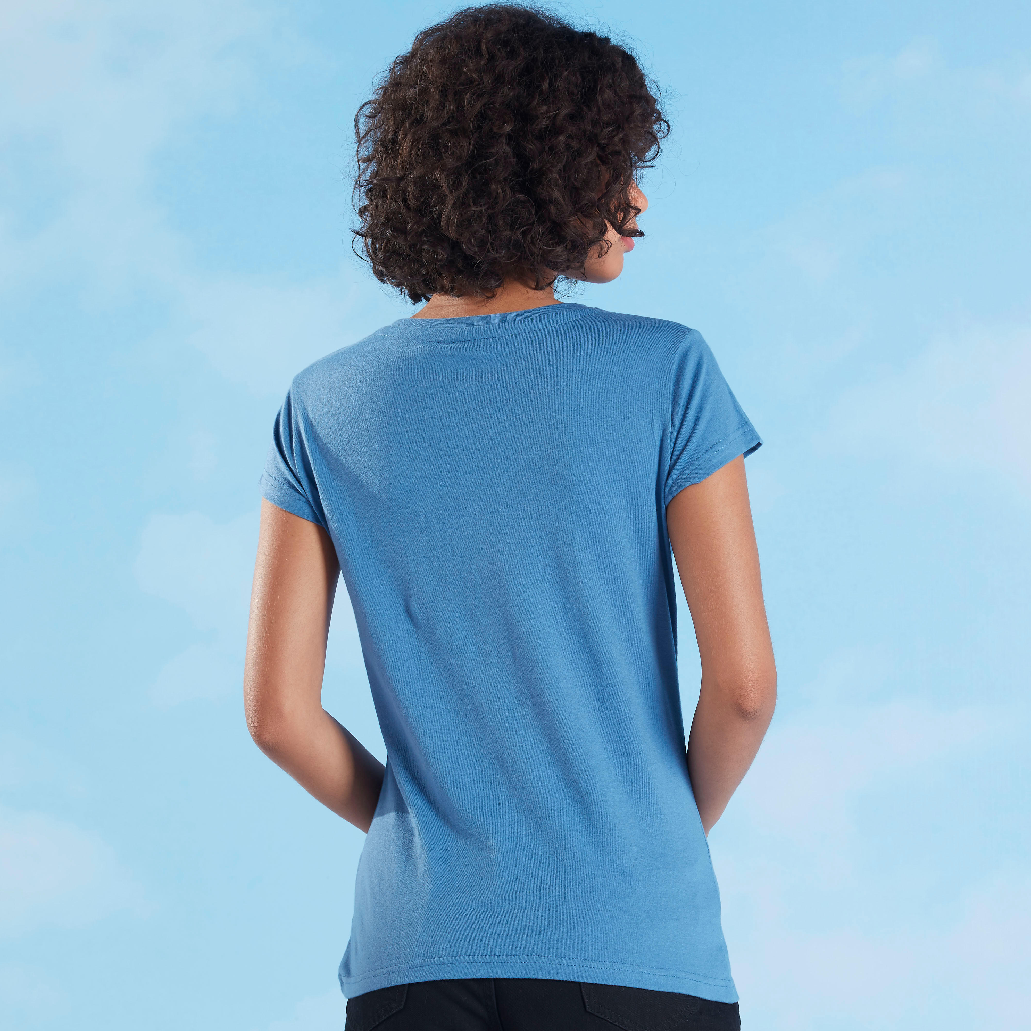 تيشيرت بياقة ضيّقة وأكمام كاب وطبعات سمايلي وورلد-women-clothing-tshirts-image-1
