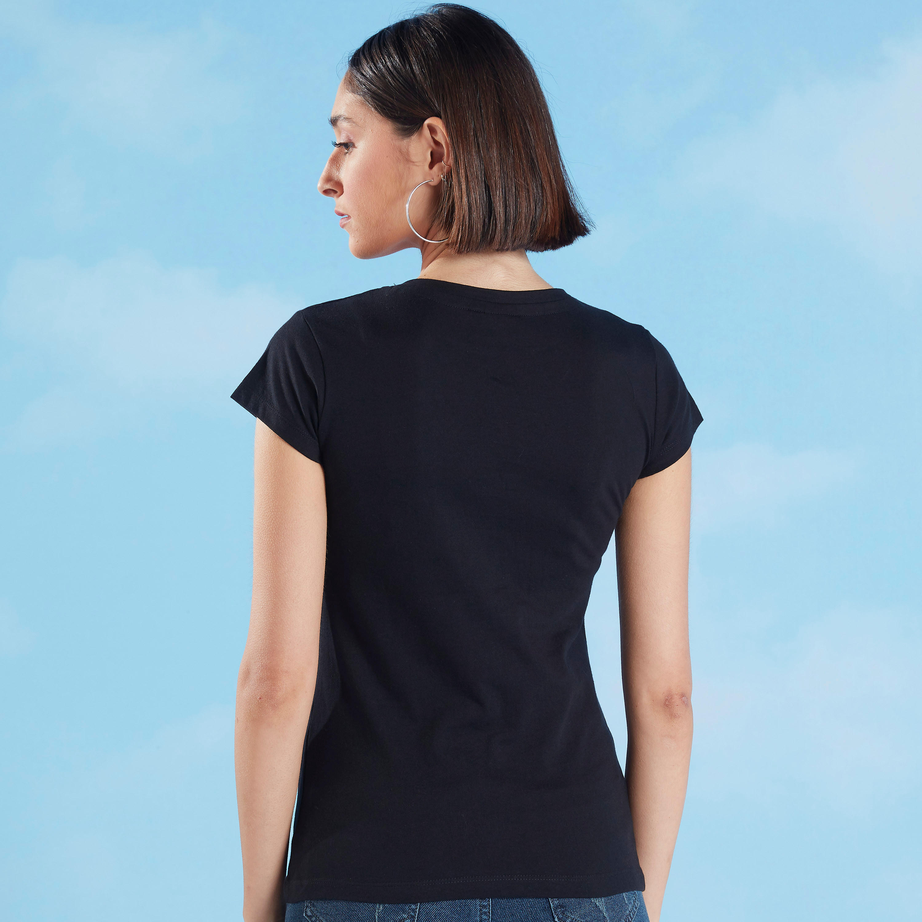 تيشيرت بياقة ضيقة وأكمام كاب وطبعات جرافيك سمايلي وورلد-women-clothing-tshirts-image-4