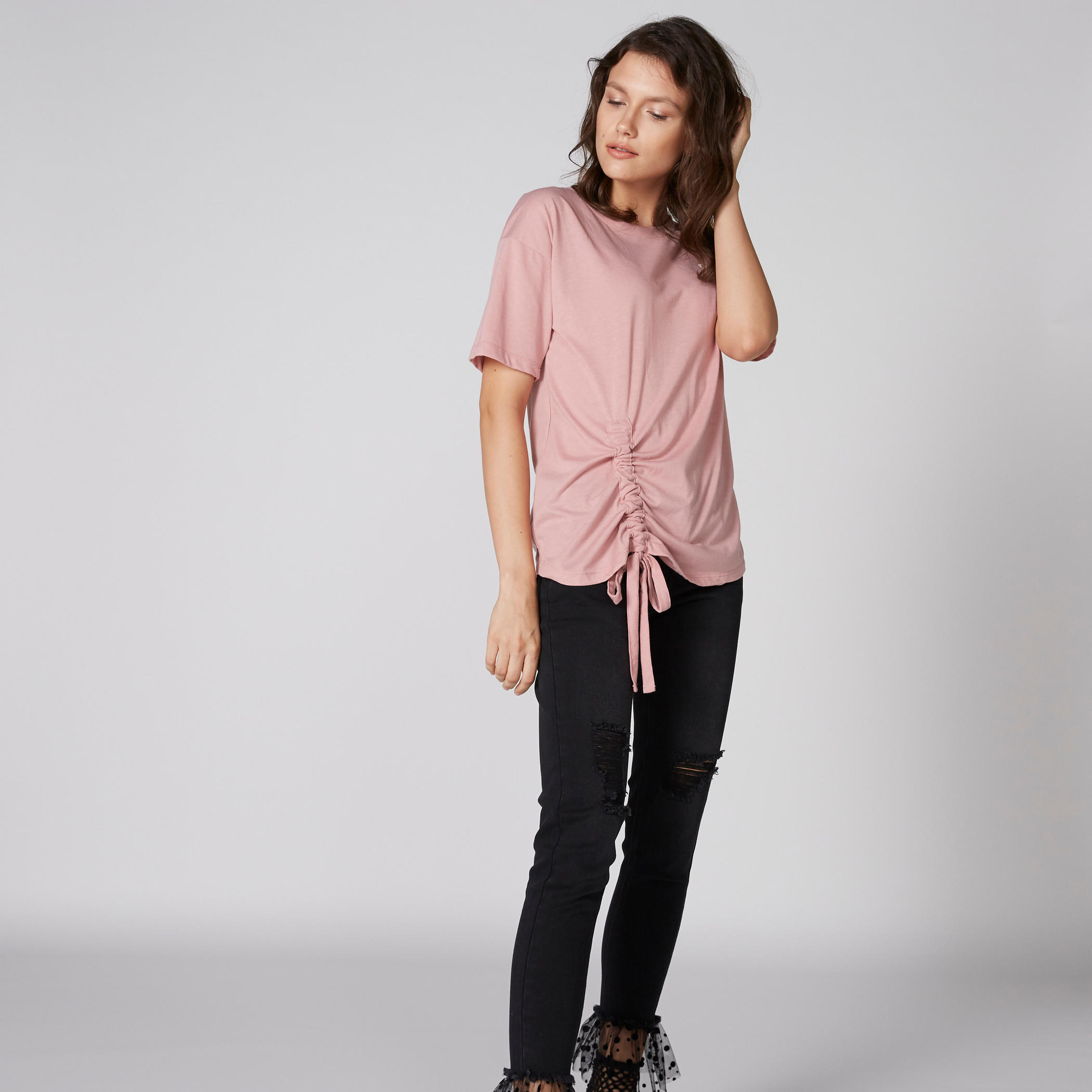 بلوزة بياقة مستديرة وأربطة وطبعات باربي-women-clothing-tshirts-image-3