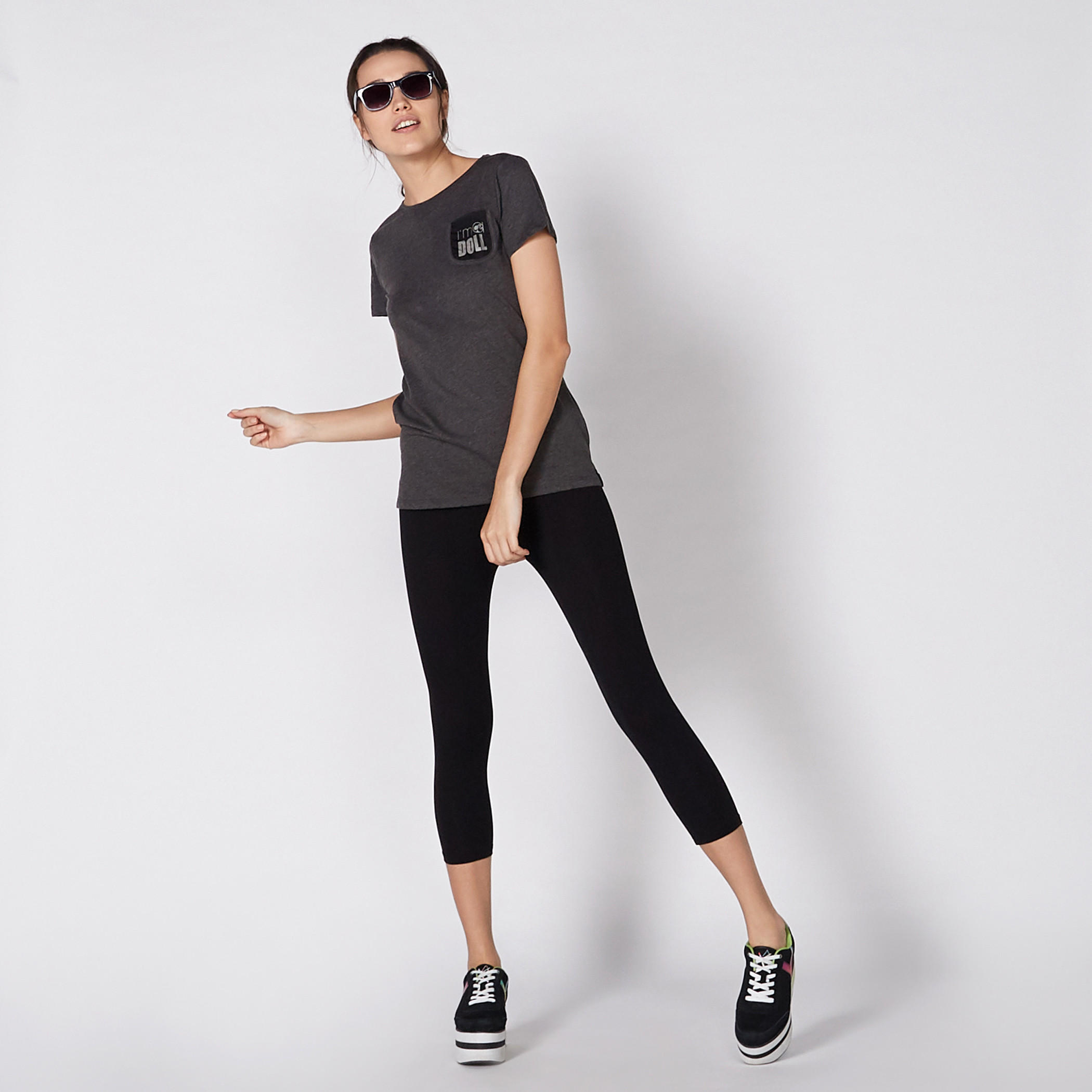 تيشيرت بياقة مستديرة وأكمام قصيرة مع طبعات-women-clothing-tshirts-image-1