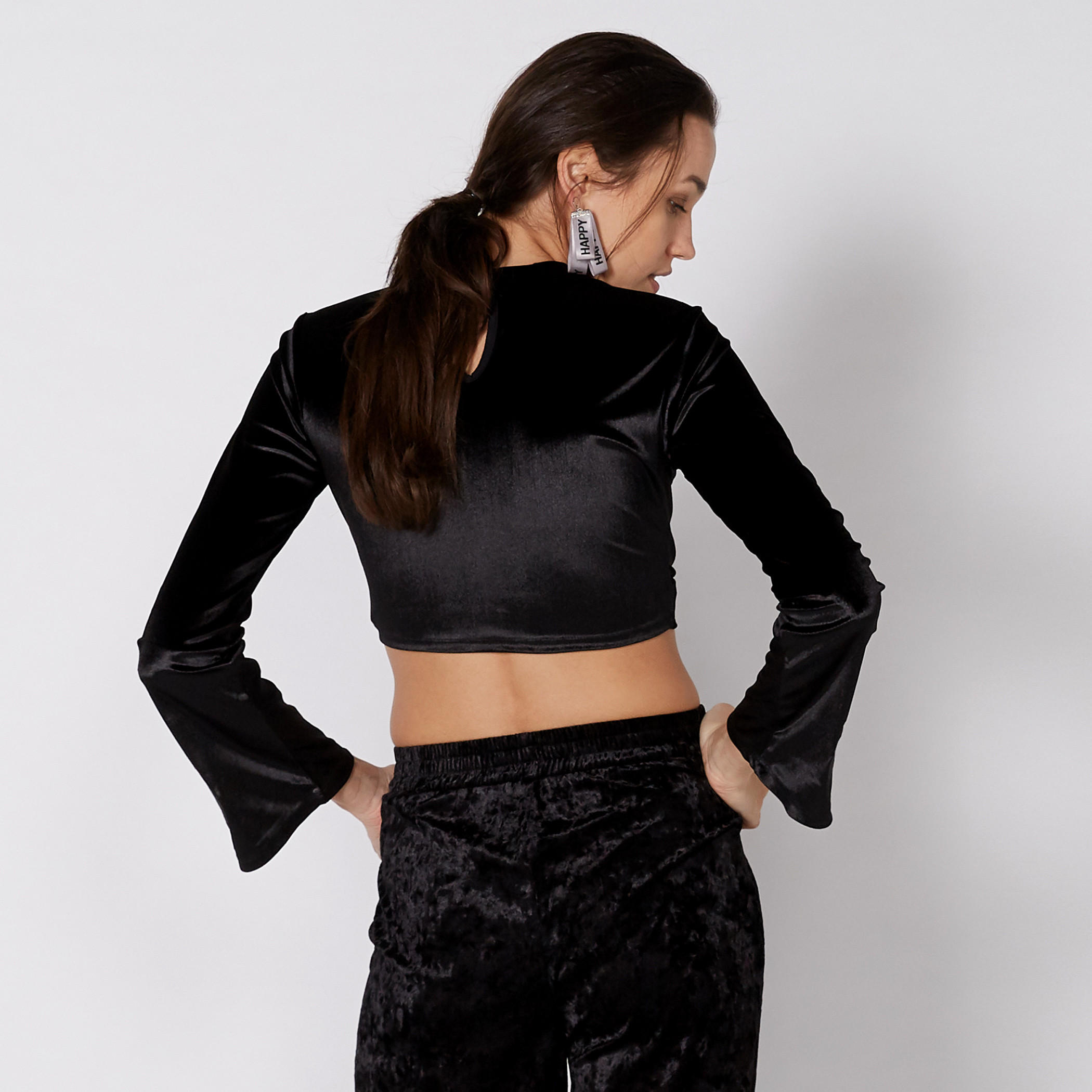 بلوزة قصيرة بياقة مستديرة وأكمام طويلة مع طبعات باربي-women-clothing-shirtsandblouses-blouses-image-4