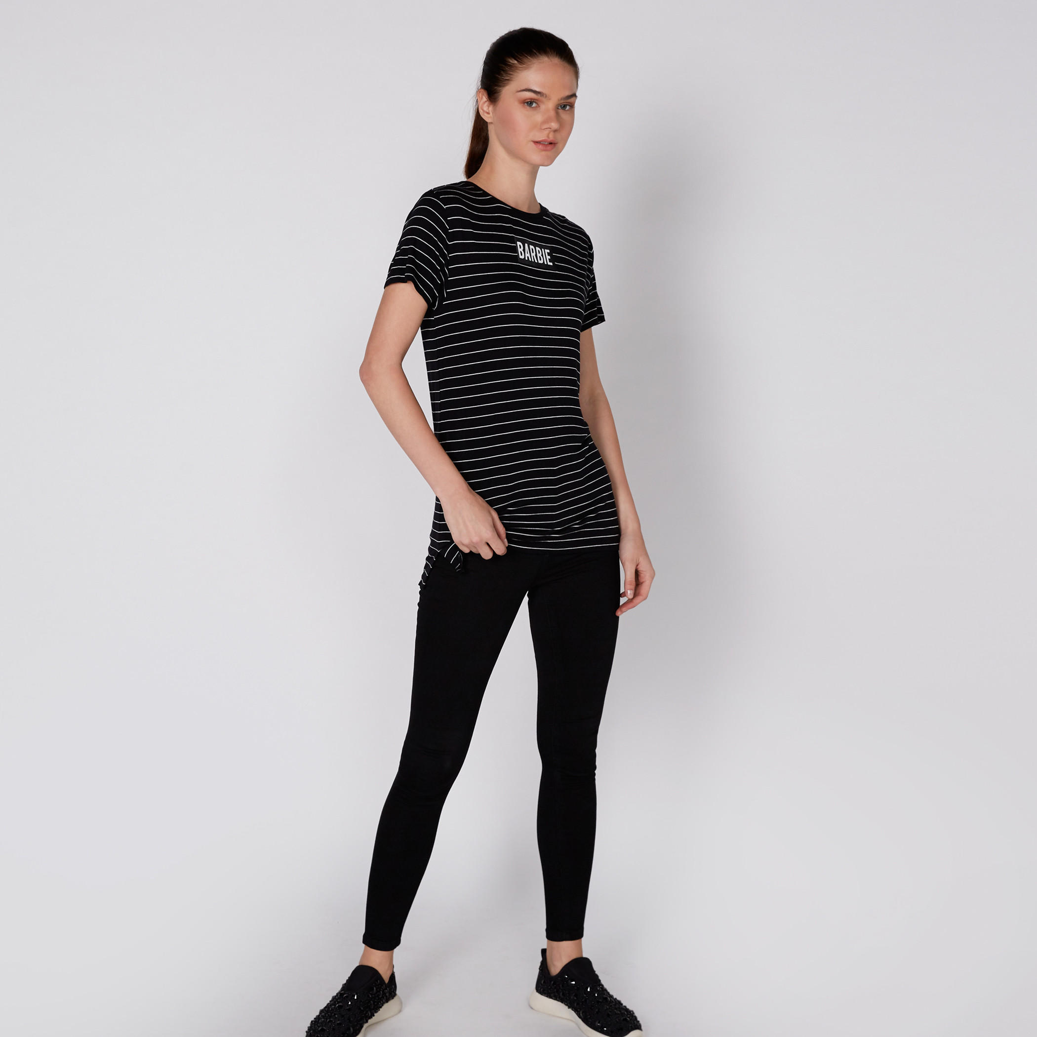 تيشيرت مقلّم بياقة مستديرة وأكمام قصيرة-women-clothing-tshirts-image-2