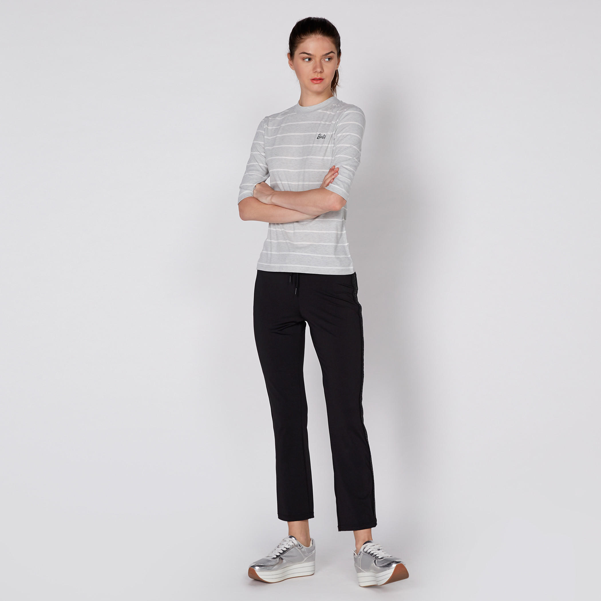 تيشيرت مقلّم بياقة مستديرة وأكمام قصيرة-women-clothing-tshirts-image-2