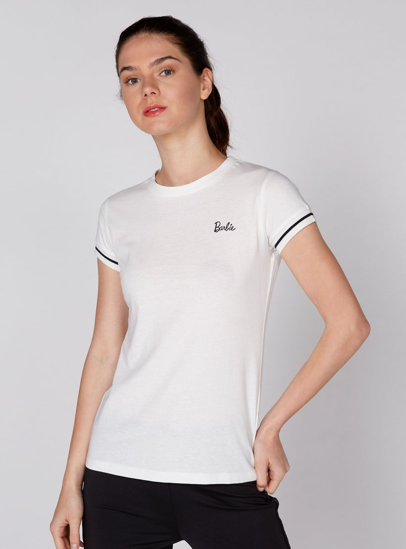 تيشيرت بياقة مستديرة وأكمام كاب مع طبعات باربي-women-clothing-tshirts-image-1