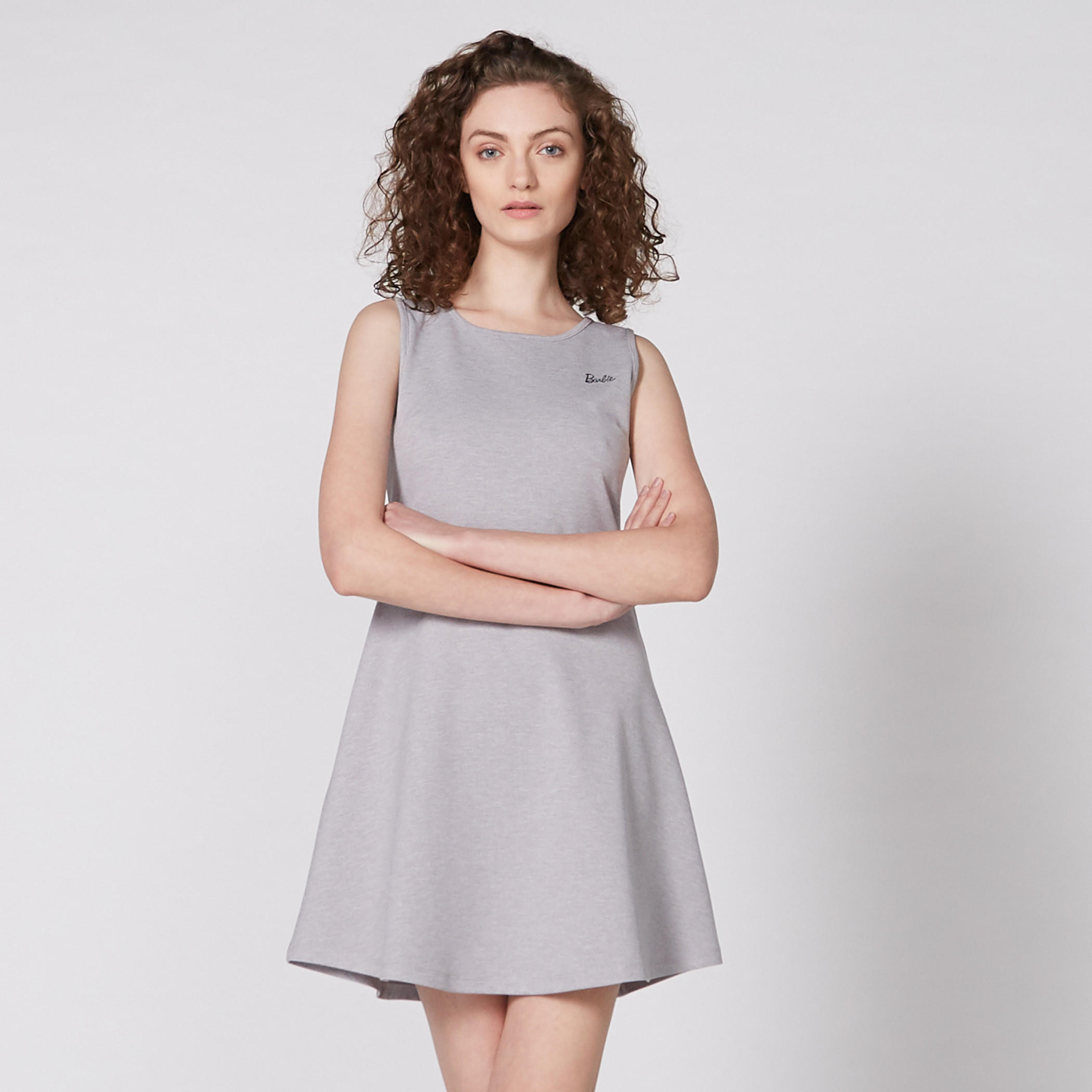 فستان دون أكمام بياقة مستديرة وطبعات باربي-women-clothing-dresses-image-1