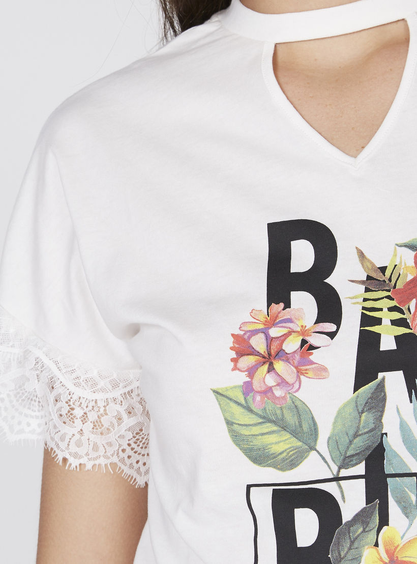 بلوزة بأكمام قصيرة مُزيّنة بالدانتيل مع طبعات باربي-women-clothing-shirtsandblouses-blouses-image-3