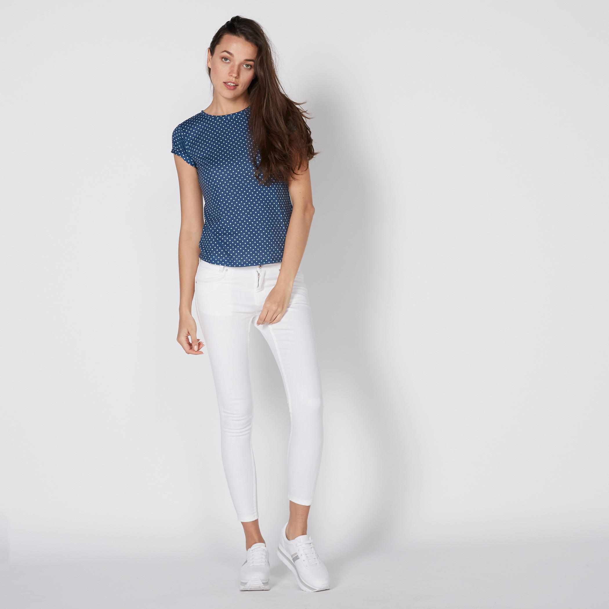 تيشيرت بياقة مستديرة وأكمام كاب وطبعات-women-clothing-tshirts-image-2