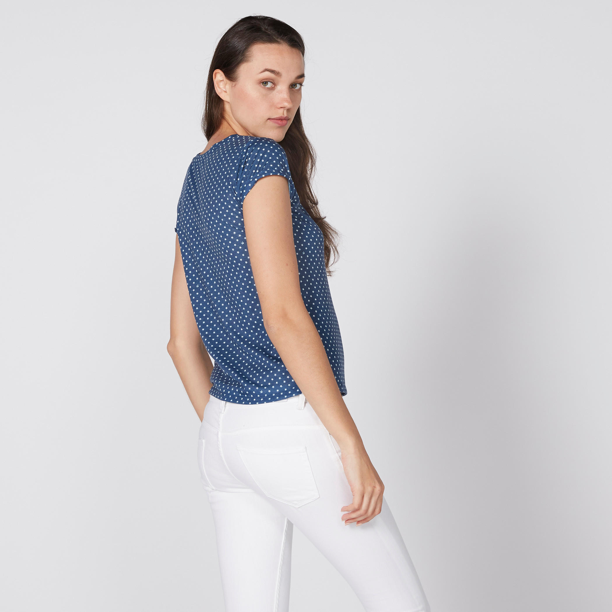 تيشيرت بياقة مستديرة وأكمام كاب وطبعات-women-clothing-tshirts-image-3