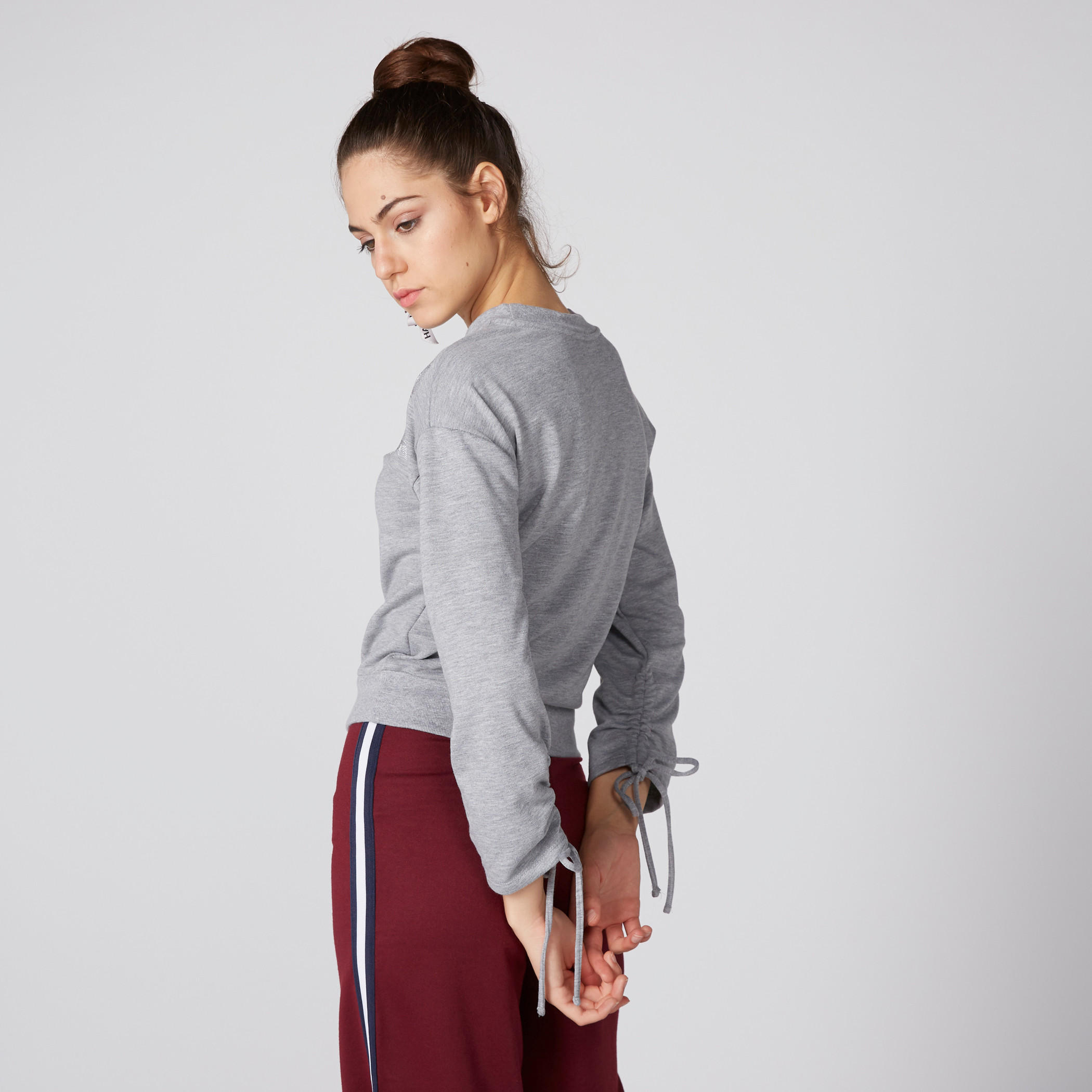 سويت شيرت بياقة مستديرة وأكمام طويلة من باربي-women-winterwear-hoodiesandsweatshirts-sweatshirts-image-2