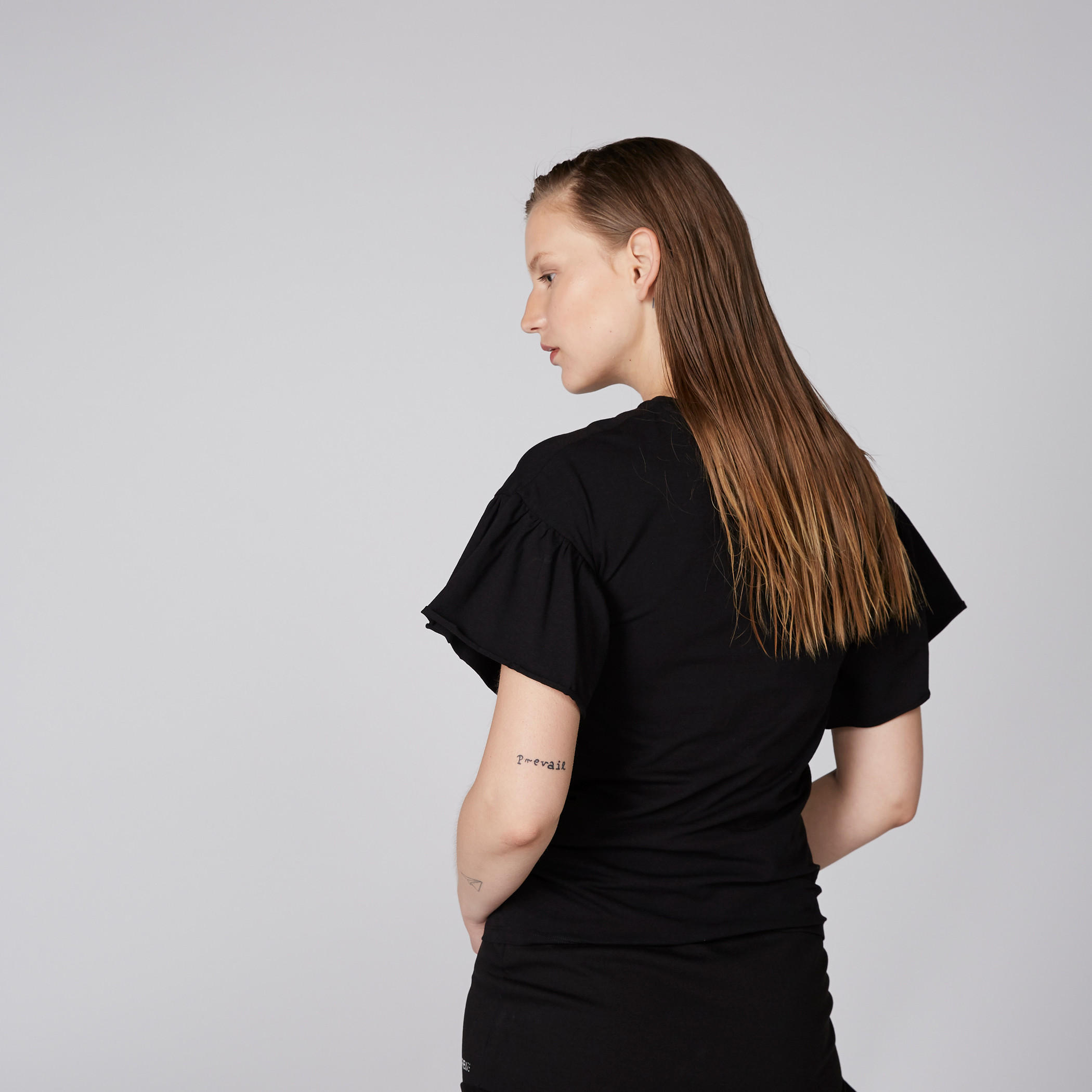 بلوزة بأكمام واسعة وطبعات باربي-women-clothing-shirtsandblouses-blouses-image-2