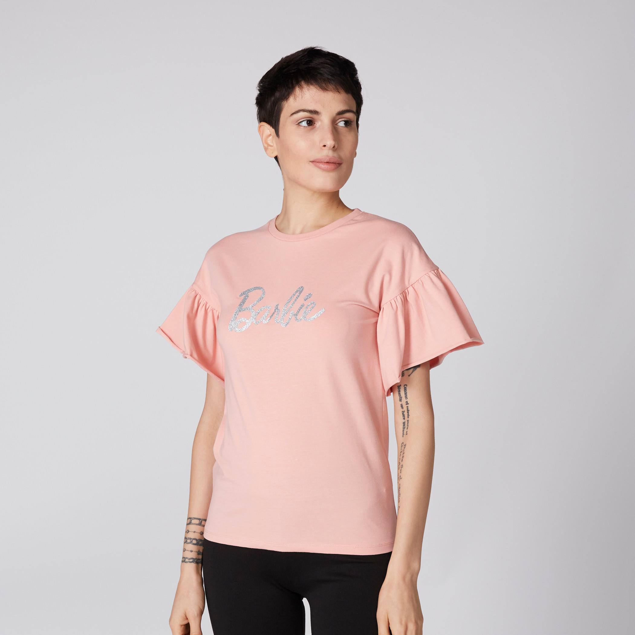 بلوزة بياقة مستديرة وأكمام واسعة وطبعات باربي-women-clothing-tshirts-image-1