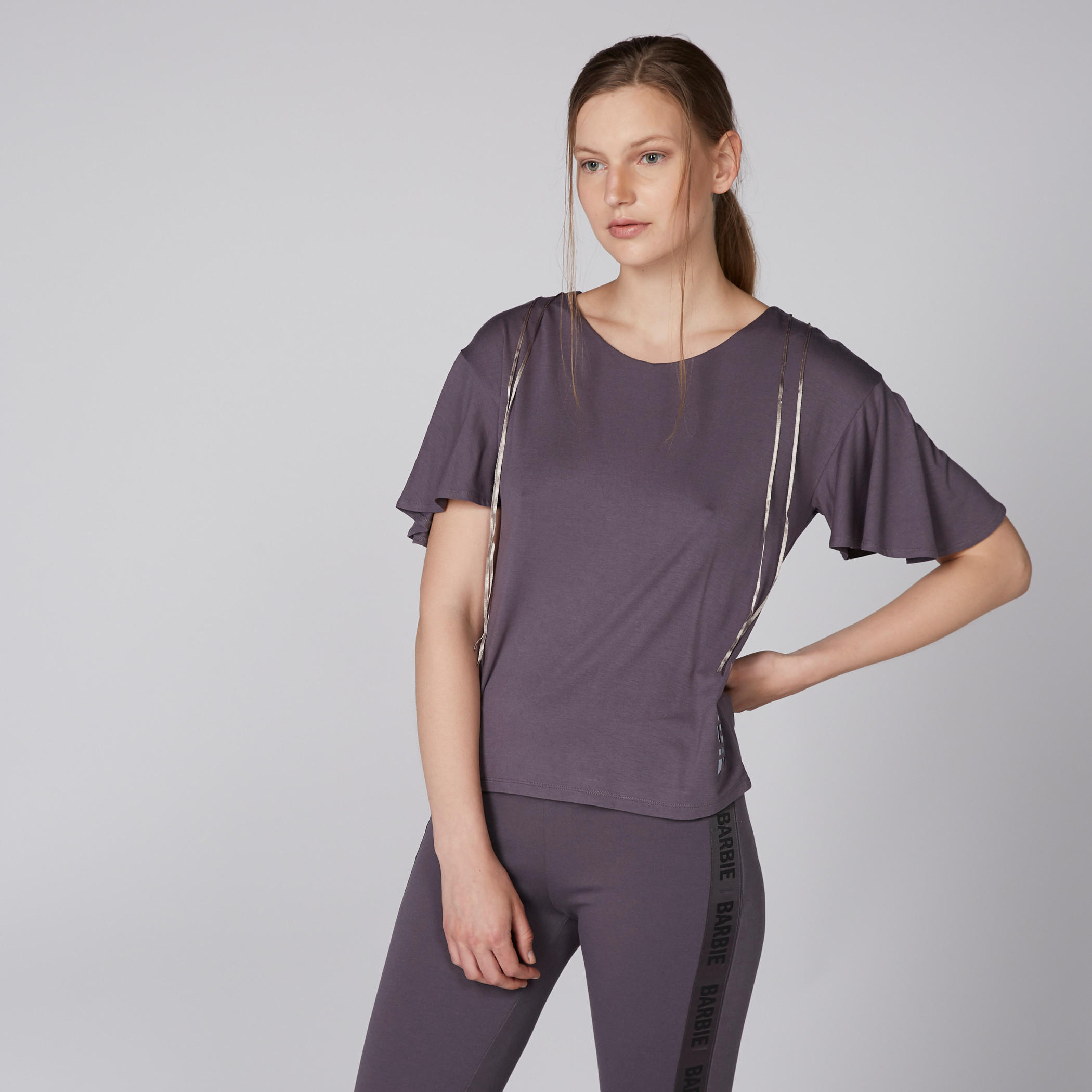 بلوزة بياقة مستديرة وأكمام واسعة وطبعات باربي-women-clothing-shirtsandblouses-blouses-image-3