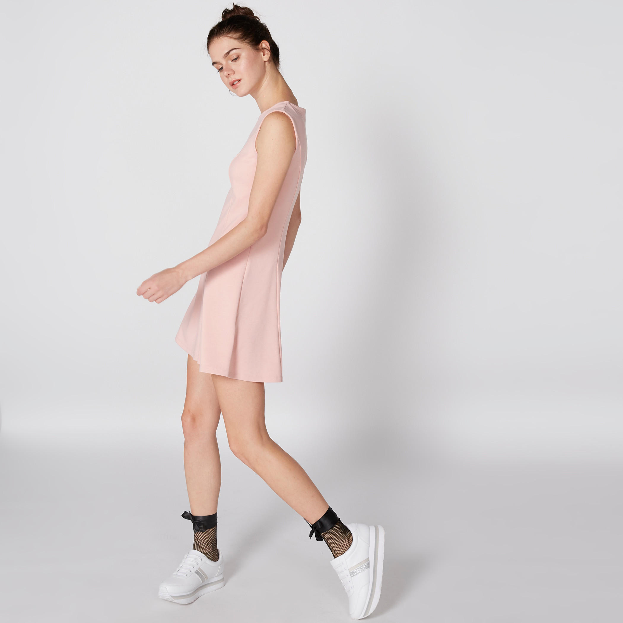 فستان قصير دون أكمام بياقة مستديرة من باربي-women-clothing-dresses-image-3