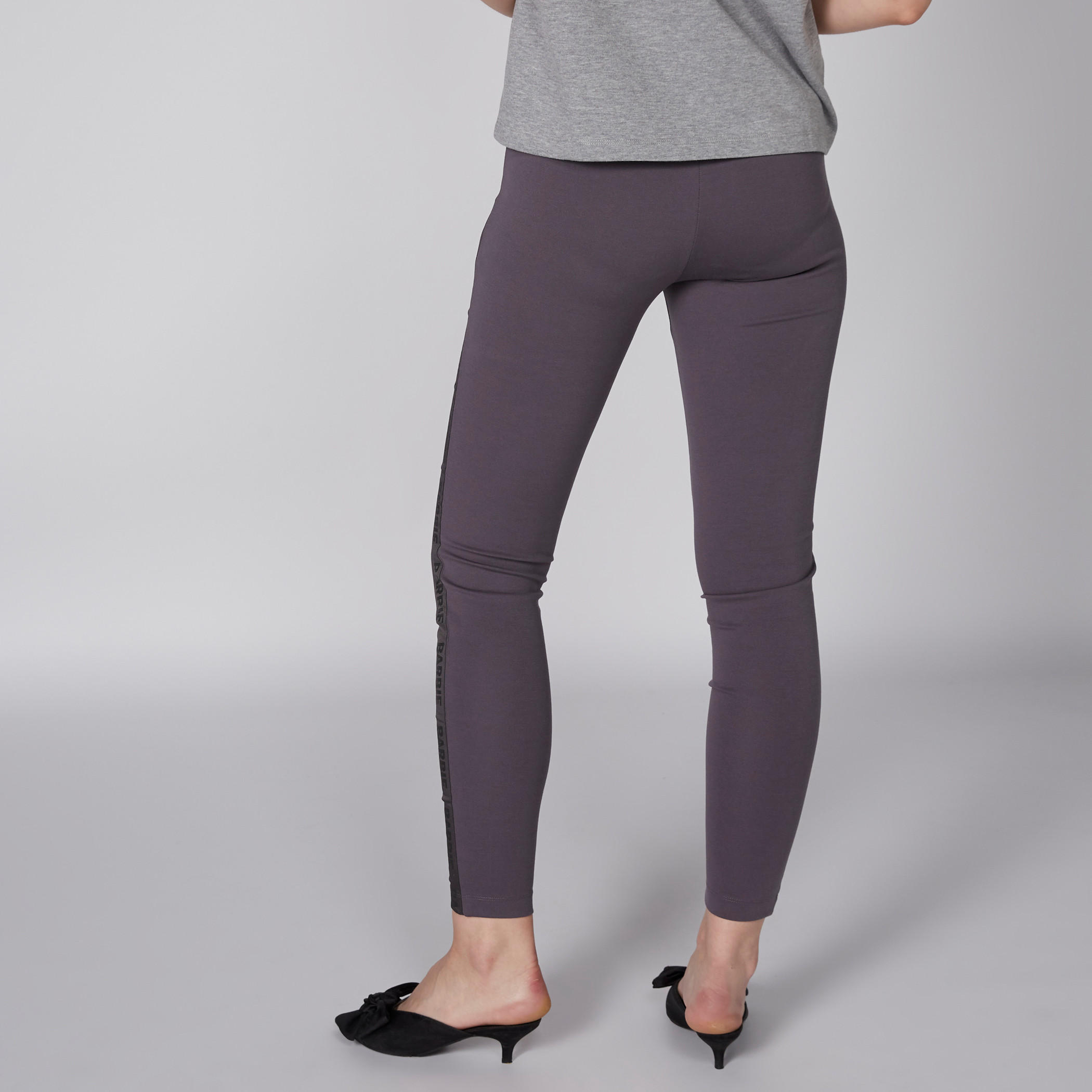 بنطال طويل بخصر مطّاطي وطبعات باربي-women-clothing-bottoms-trousers-image-5