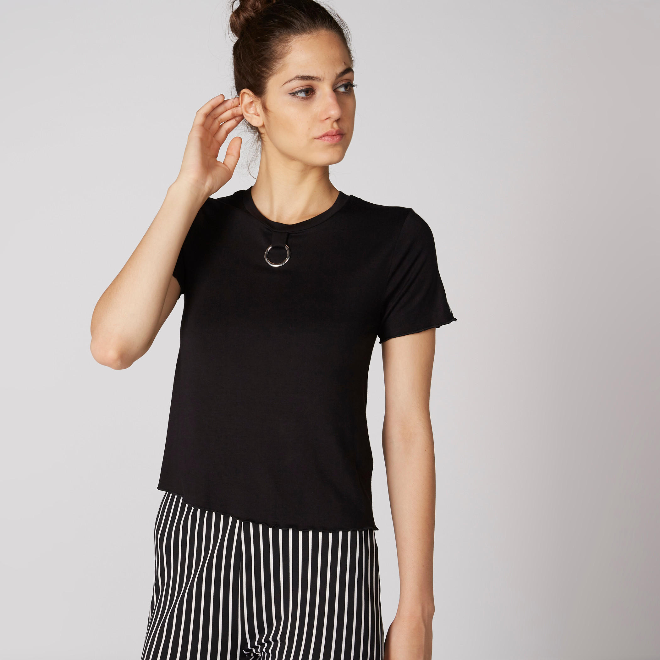 تيشيرت بياقة مستديرة وأكمام قصيرة-women-clothing-tshirts-image-1