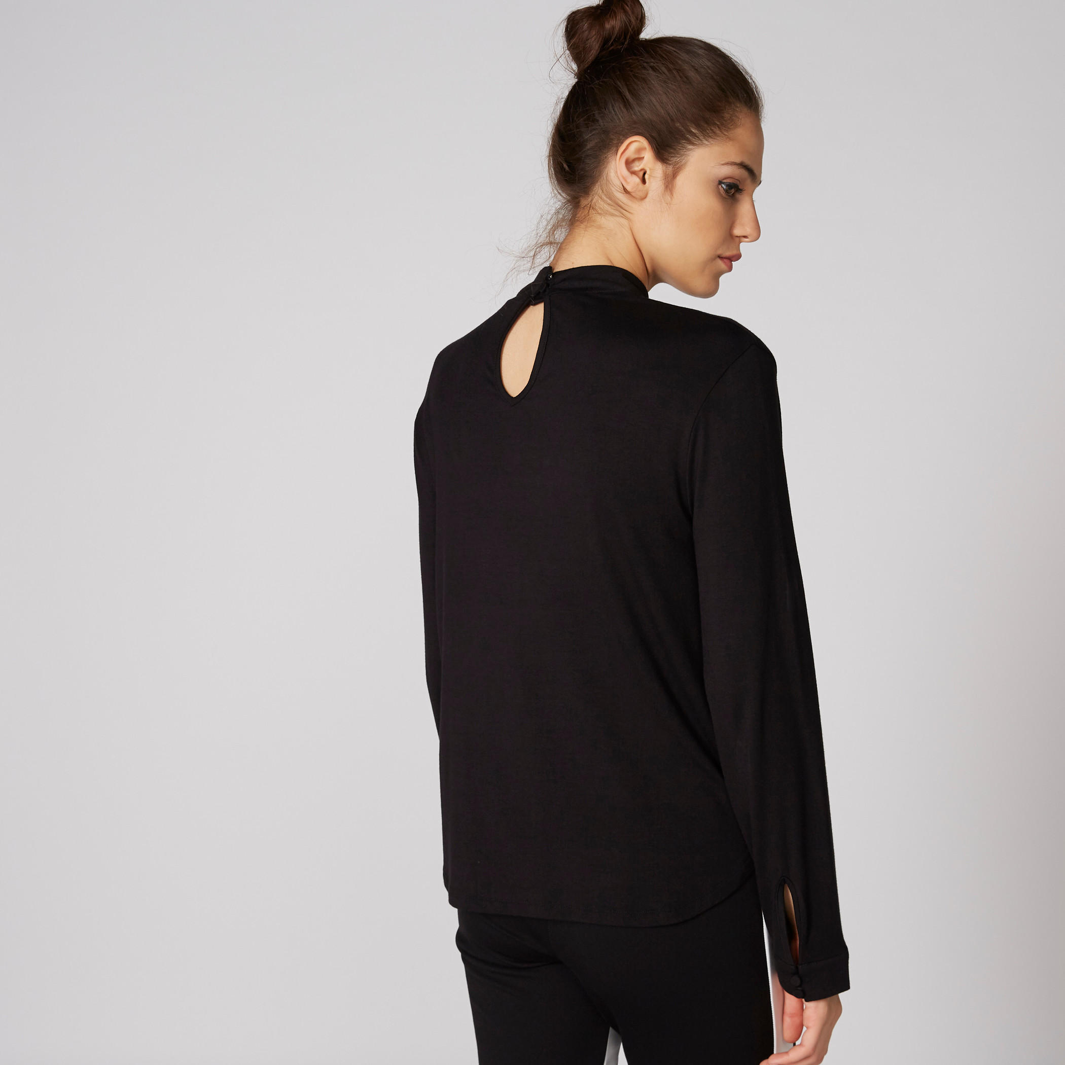 تيشيرت باربي بياقة عالية وأكمام طويلة-women-clothing-shirtsandblouses-shirts-image-2