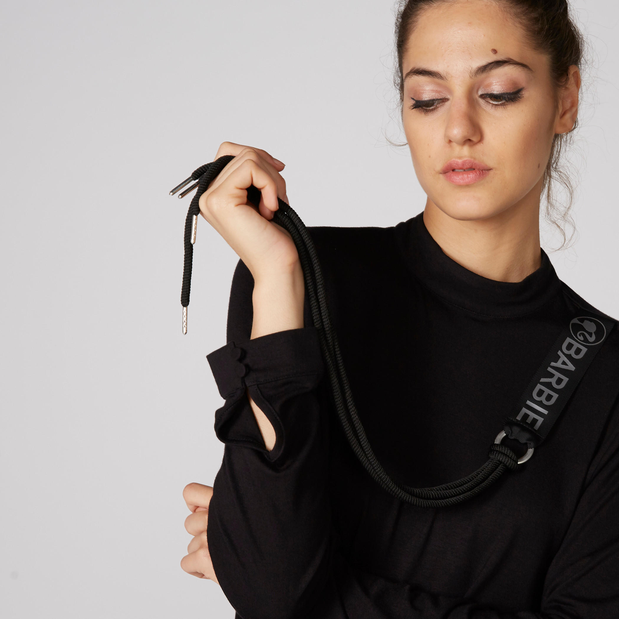 تيشيرت باربي بياقة عالية وأكمام طويلة-women-clothing-shirtsandblouses-shirts-image-4