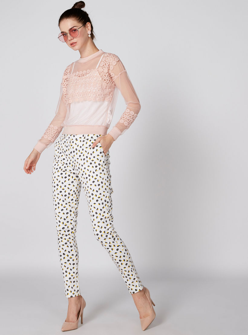 بلوزة شبكية بياقة مستديرة وأكمام طويلة وتفاصيل دانتيل-women-clothing-shirtsandblouses-blouses-image-3