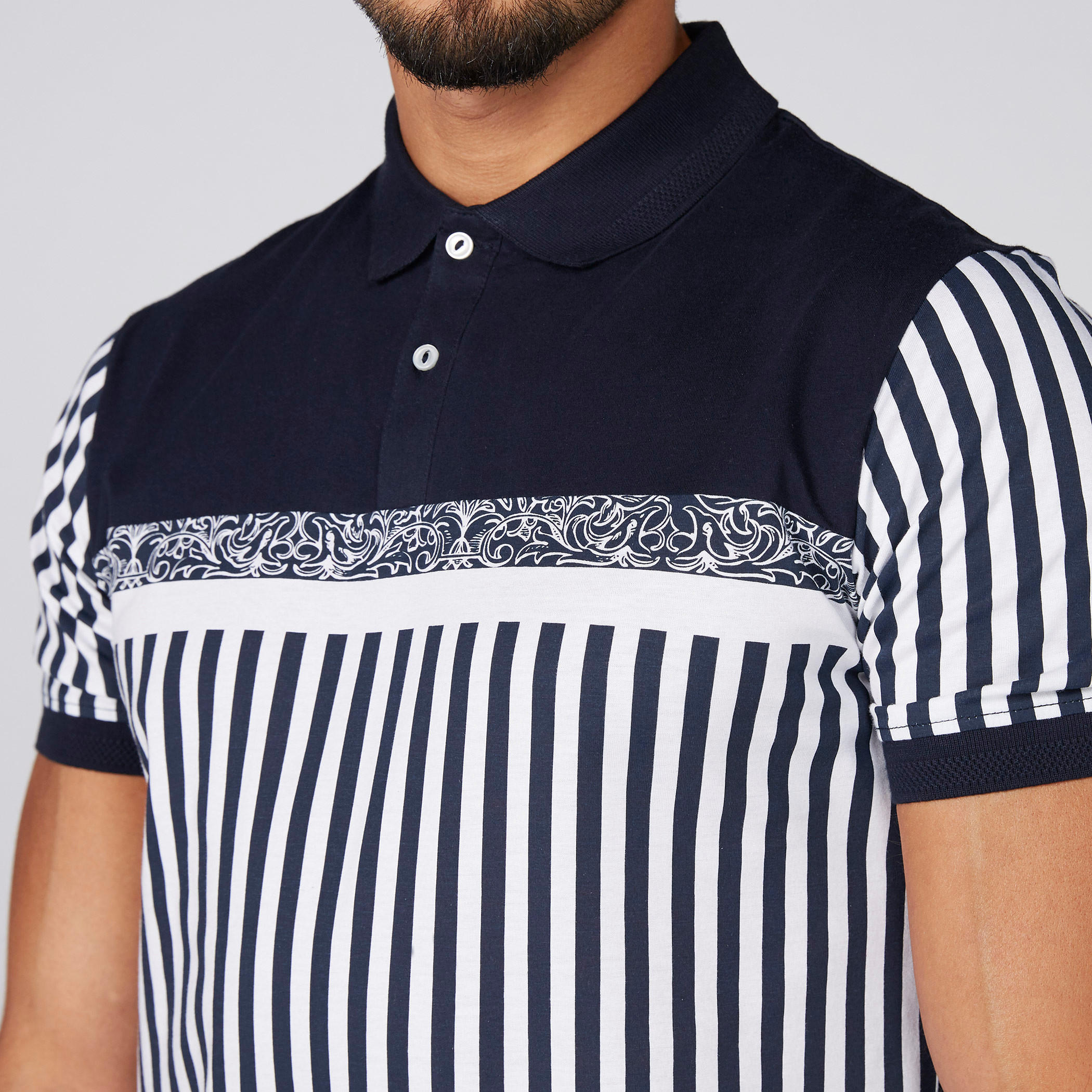 تيشيرت مقلّم بياقة بولو وأكمام قصيرة-men-clothing-tshirtsandpolos-polos-image-3