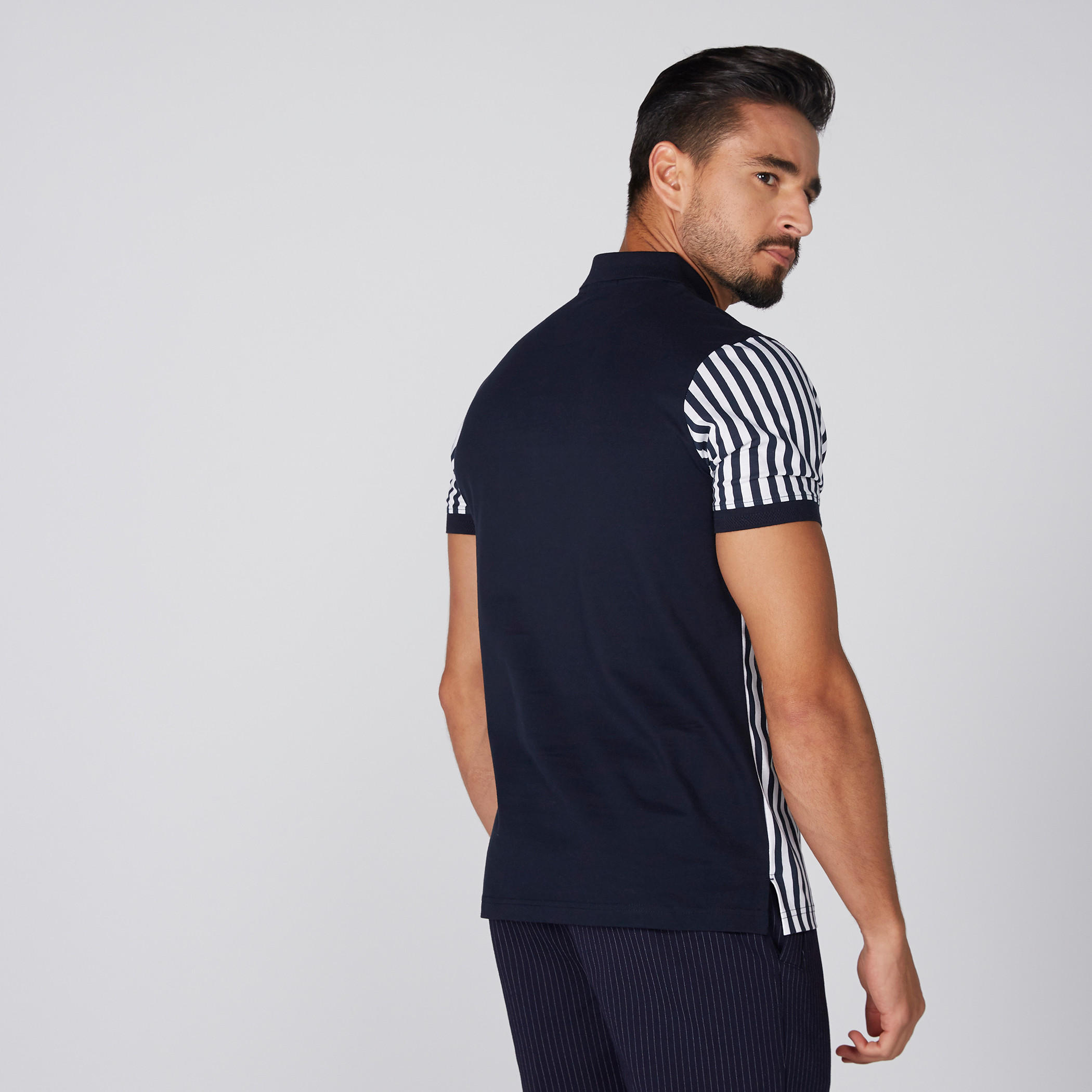 تيشيرت مقلّم بياقة بولو وأكمام قصيرة-men-clothing-tshirtsandpolos-polos-image-4