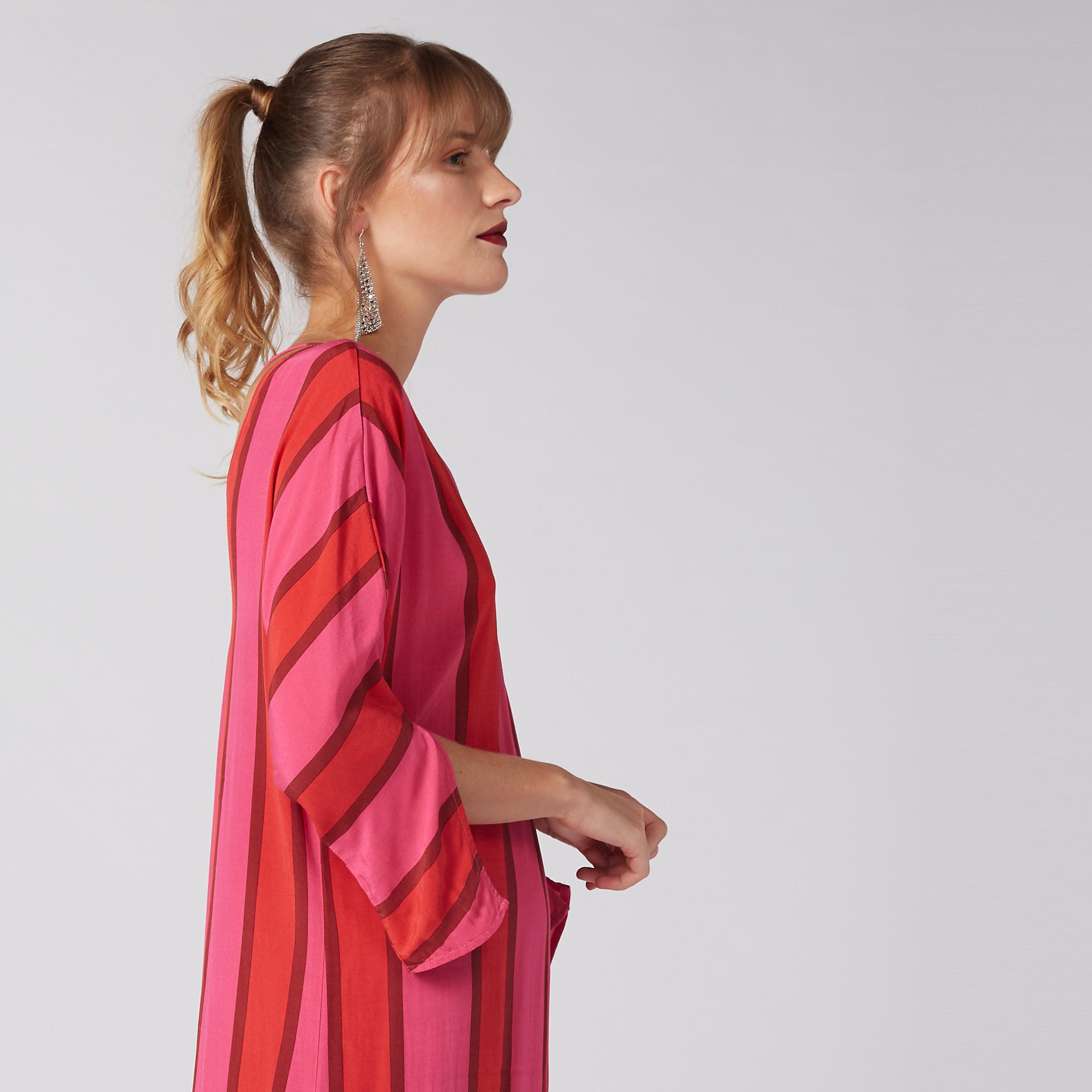فستان ميدي مقلم بأكمام طويلة وفتحات-women-clothing-dresses-image-3