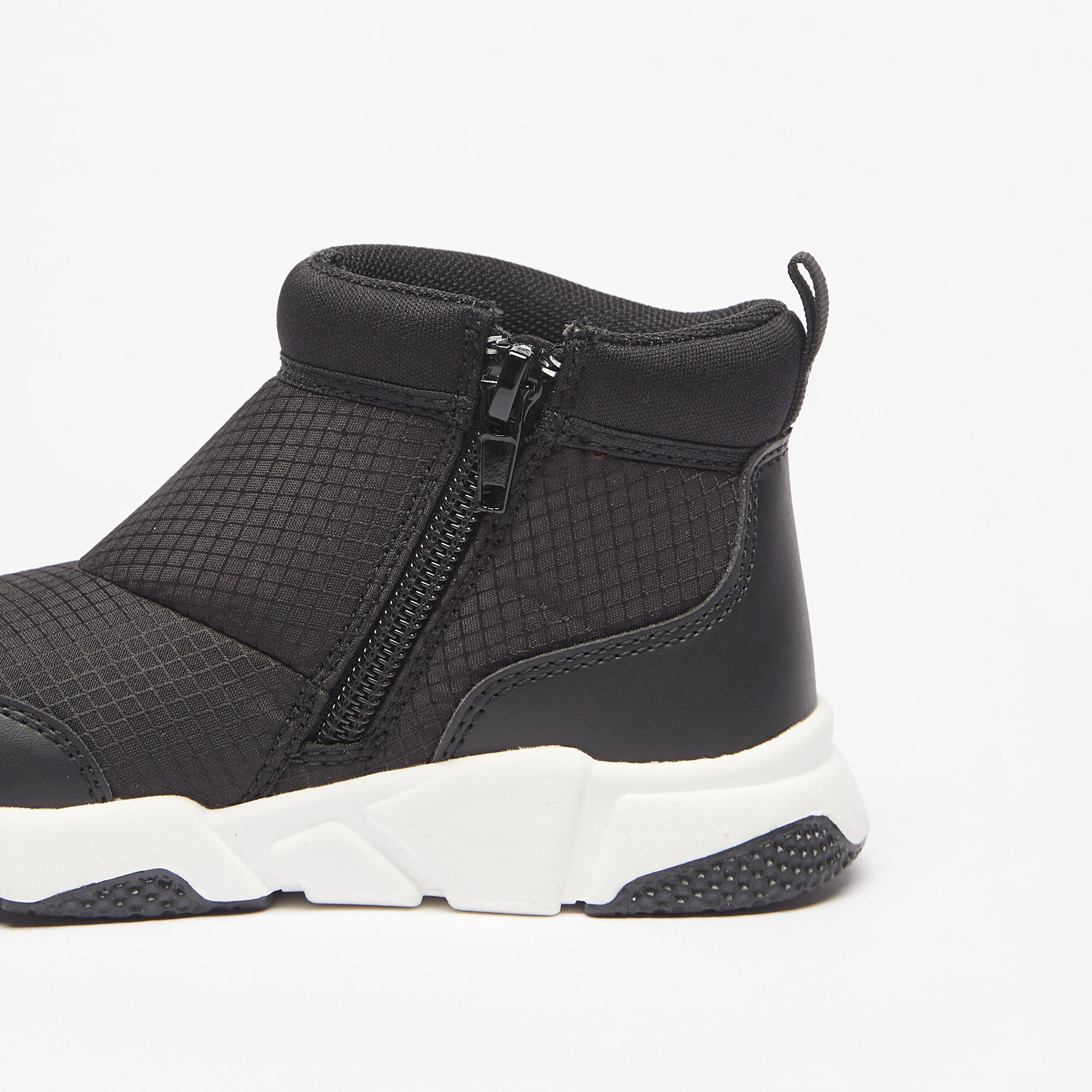 Juniors Textured Ankle Boots with Zip Closure-boys-shoes-boots-image-5