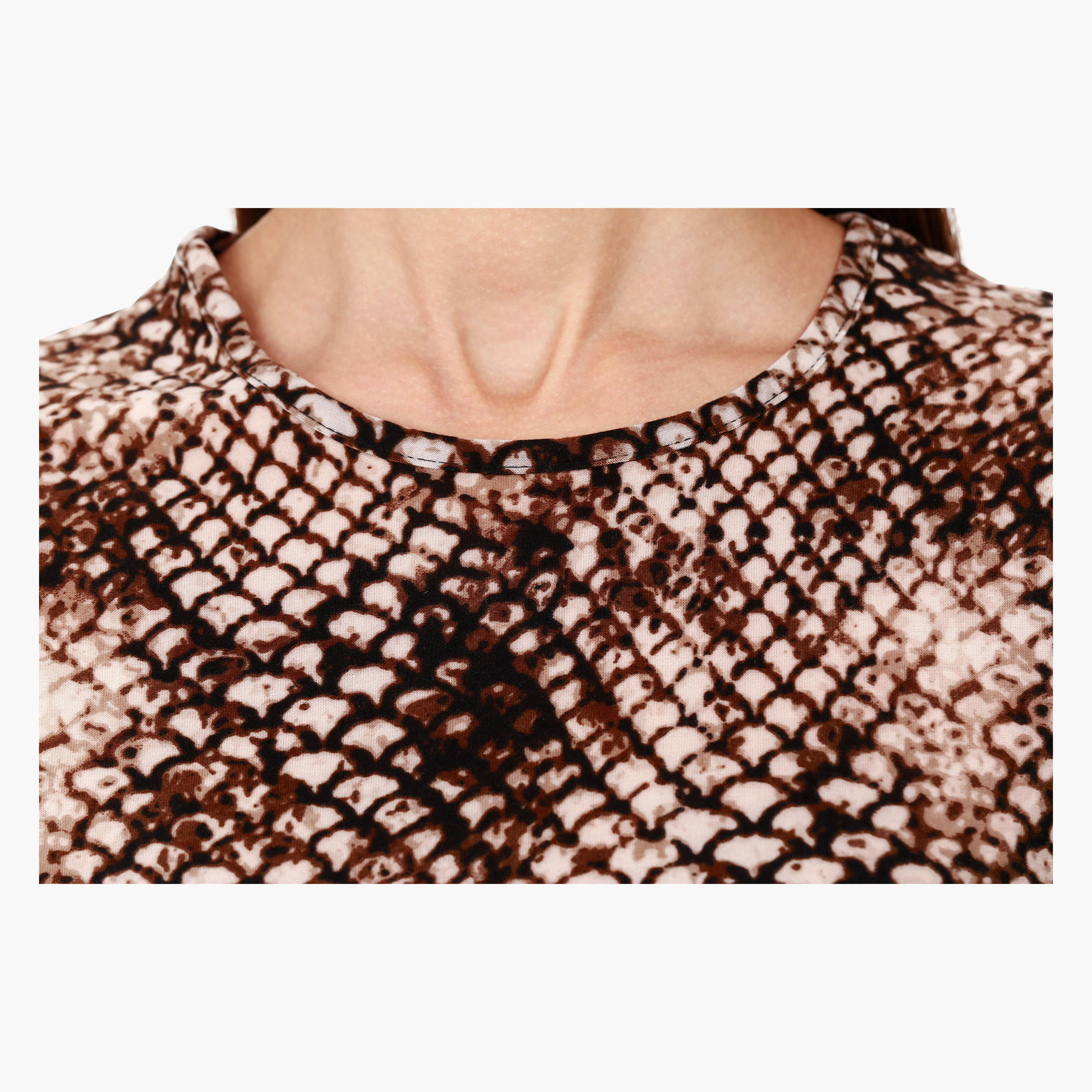 Printed High-Low Long Top with Round Neck in Regular Fit-women-clothing-shirtsandblouses-blouses-image-4