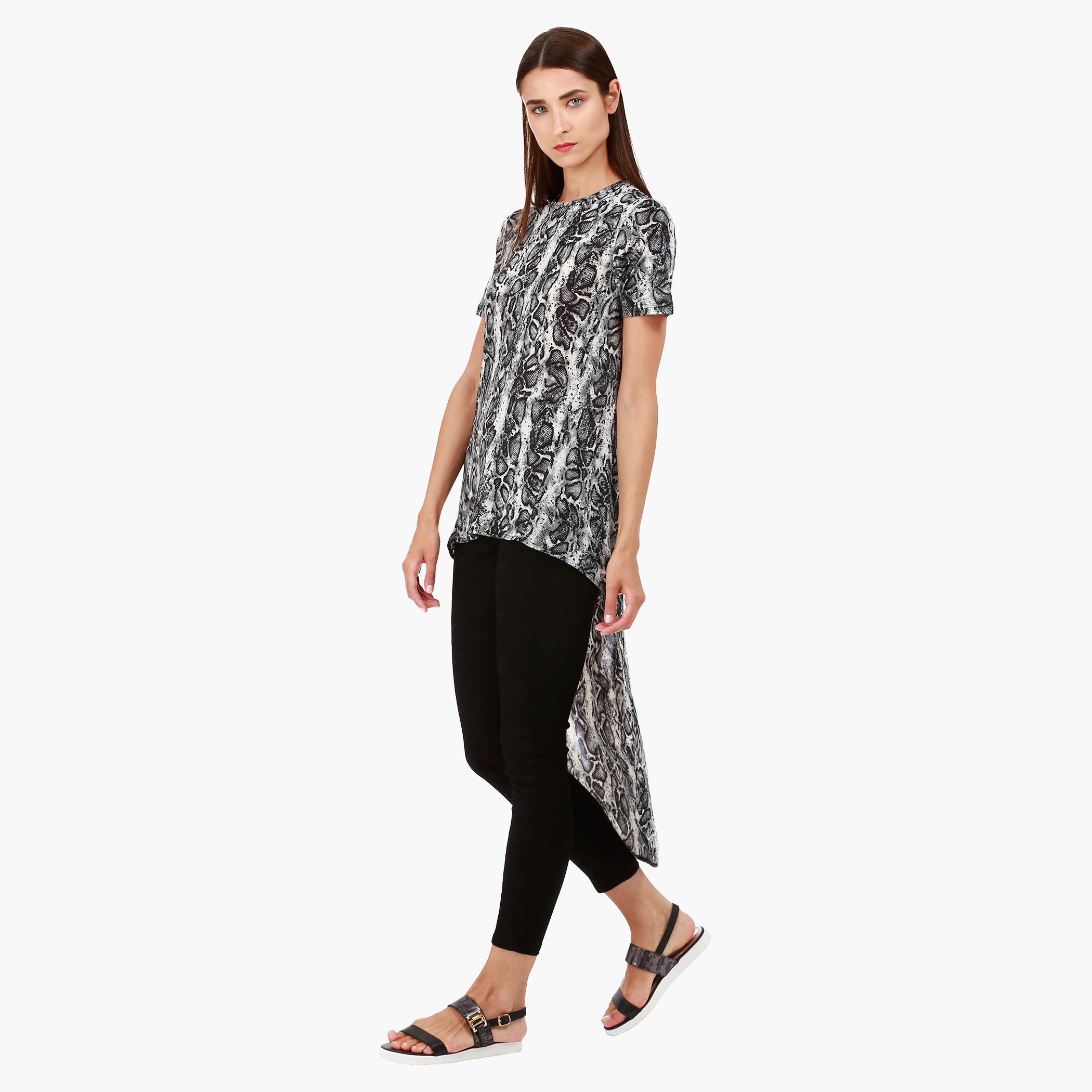 Plain Shirt with Crew Neck in Regular Fit-women-clothing-shirtsandblouses-blouses-image-3