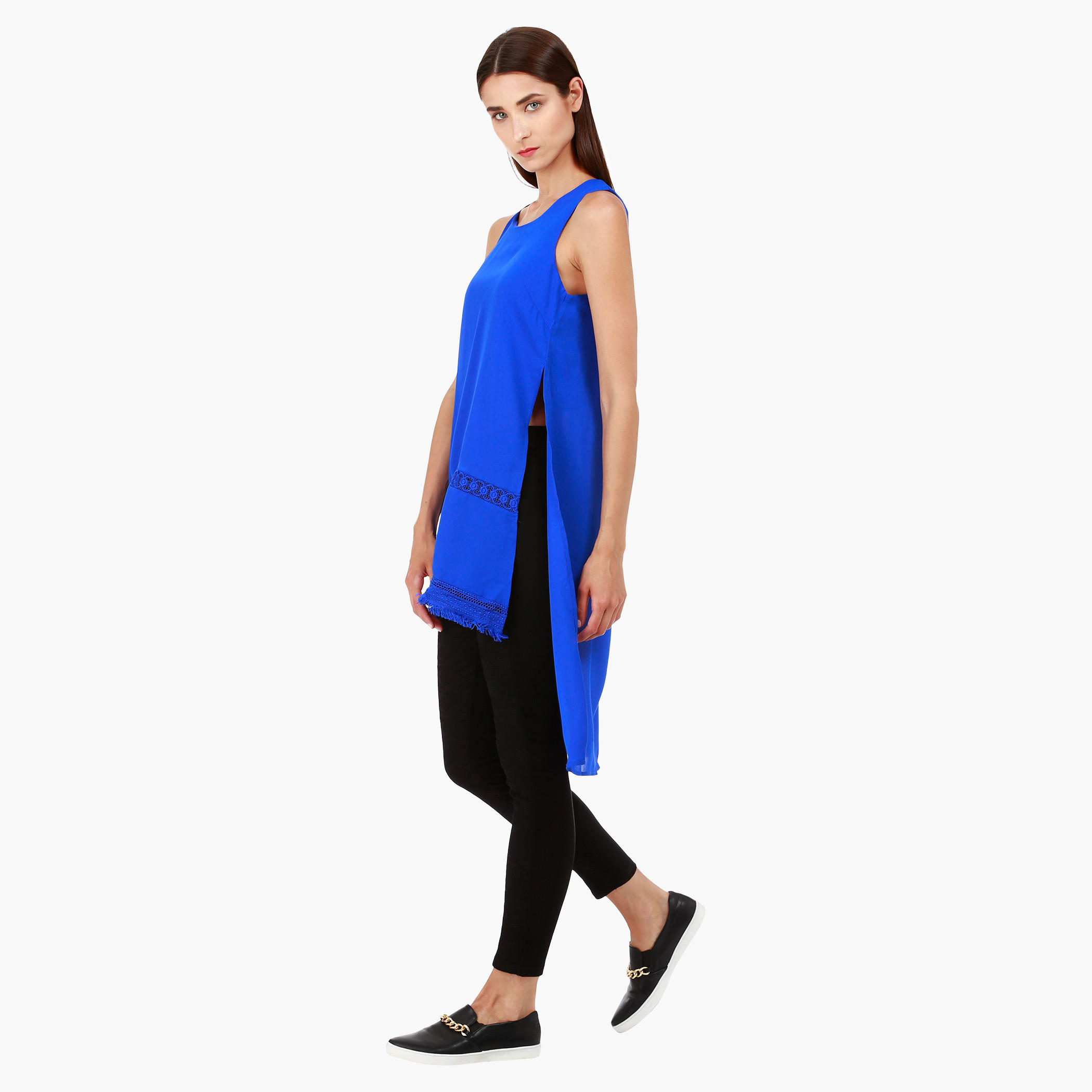 Plain Shirt with Crew Neck in Regular Fit-women-clothing-shirtsandblouses-blouses-image-7
