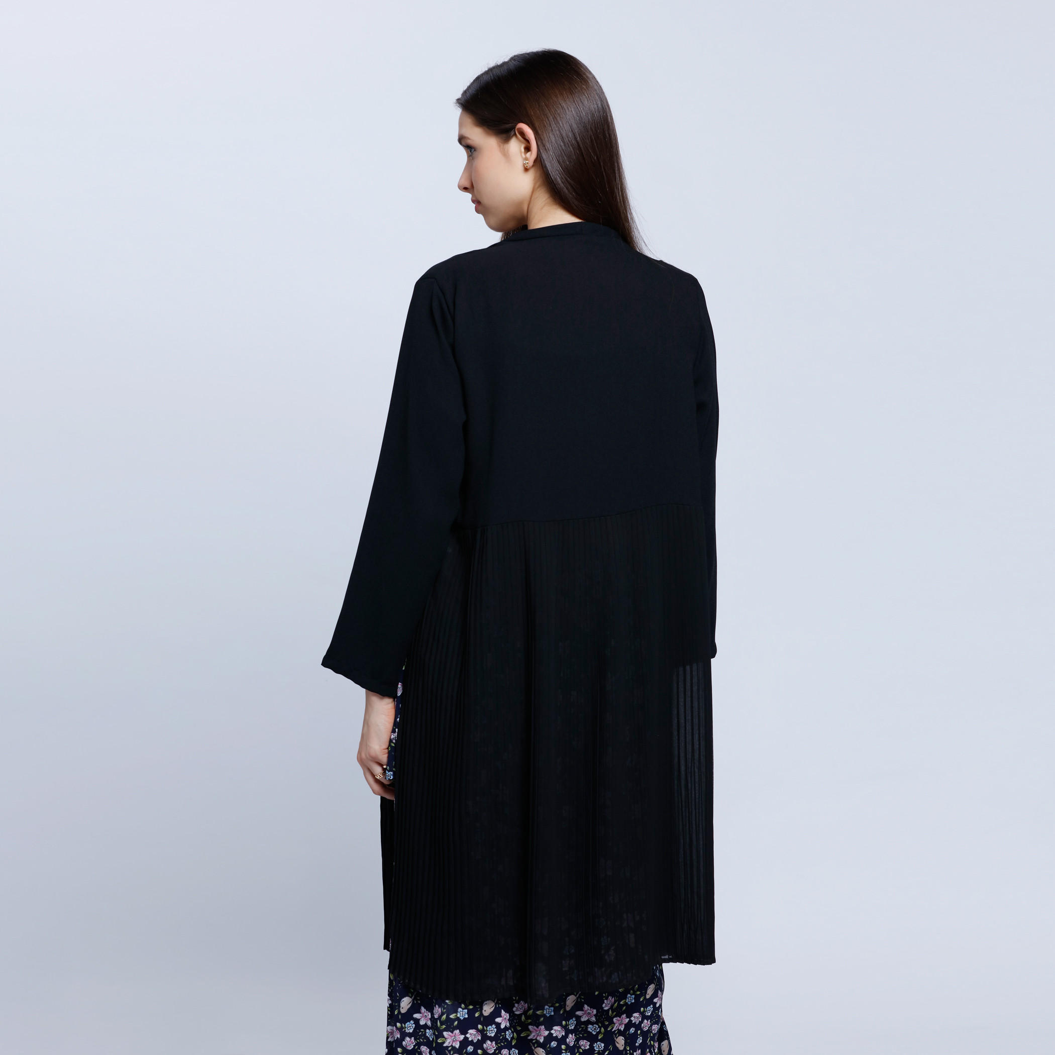 Front Open Long Line Shrug-women-winterwear-cardigansandjumpers-cardigans-image-4