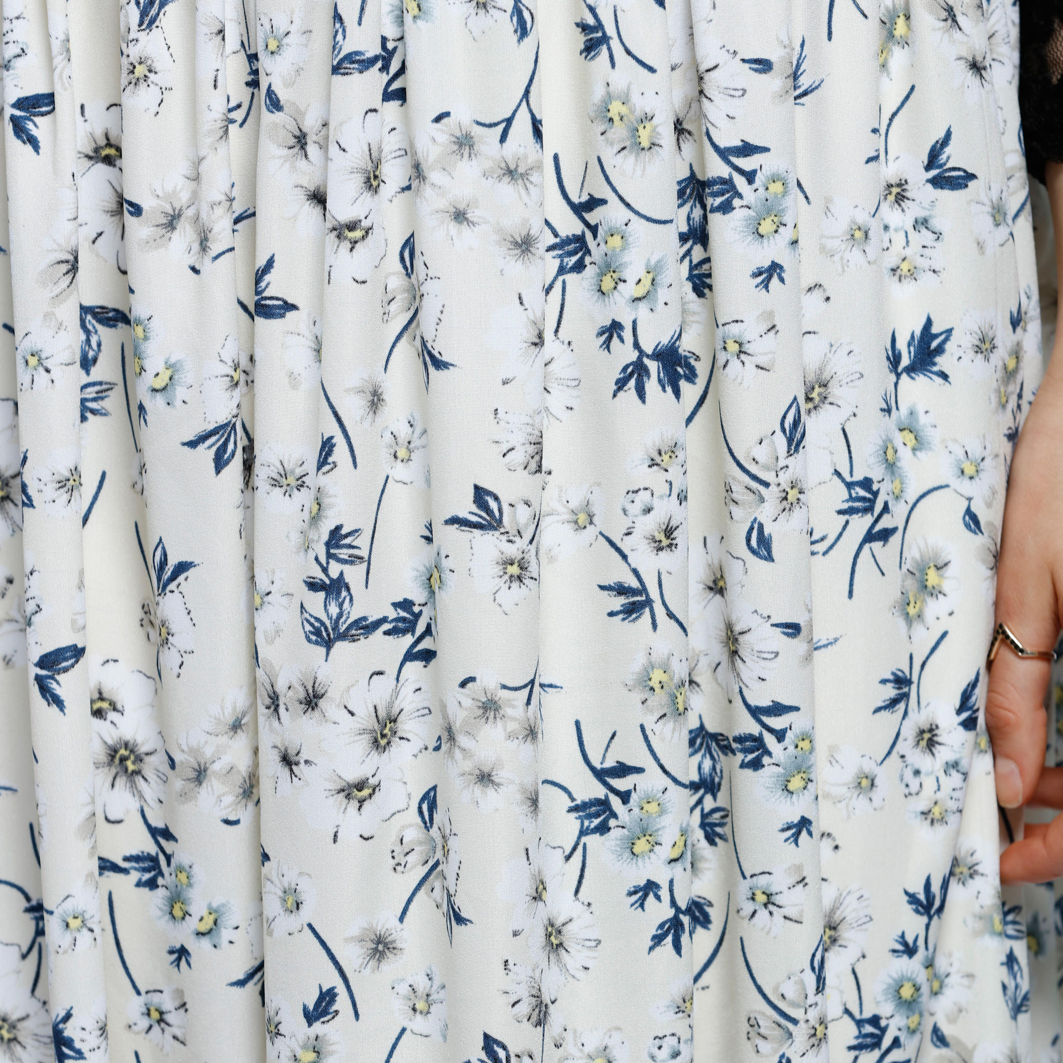 Floral Printed Maxi Skirt-women-clothing-bottoms-skirts-image-4