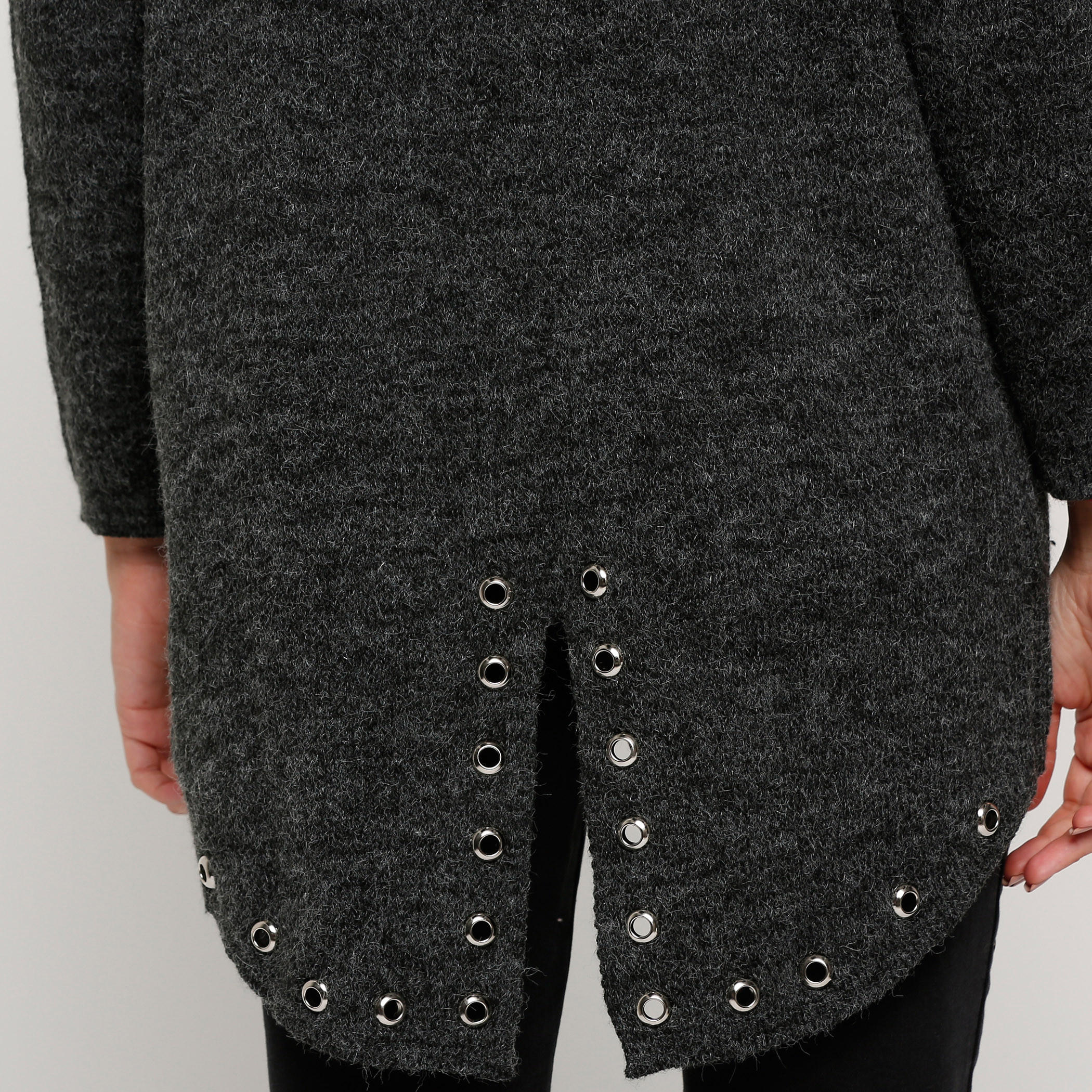 سترة كارديجن مزينة بحلقات تثبيت صغيرة طويلة الأكمام-women-winterwear-cardigansandjumpers-cardigans-image-4