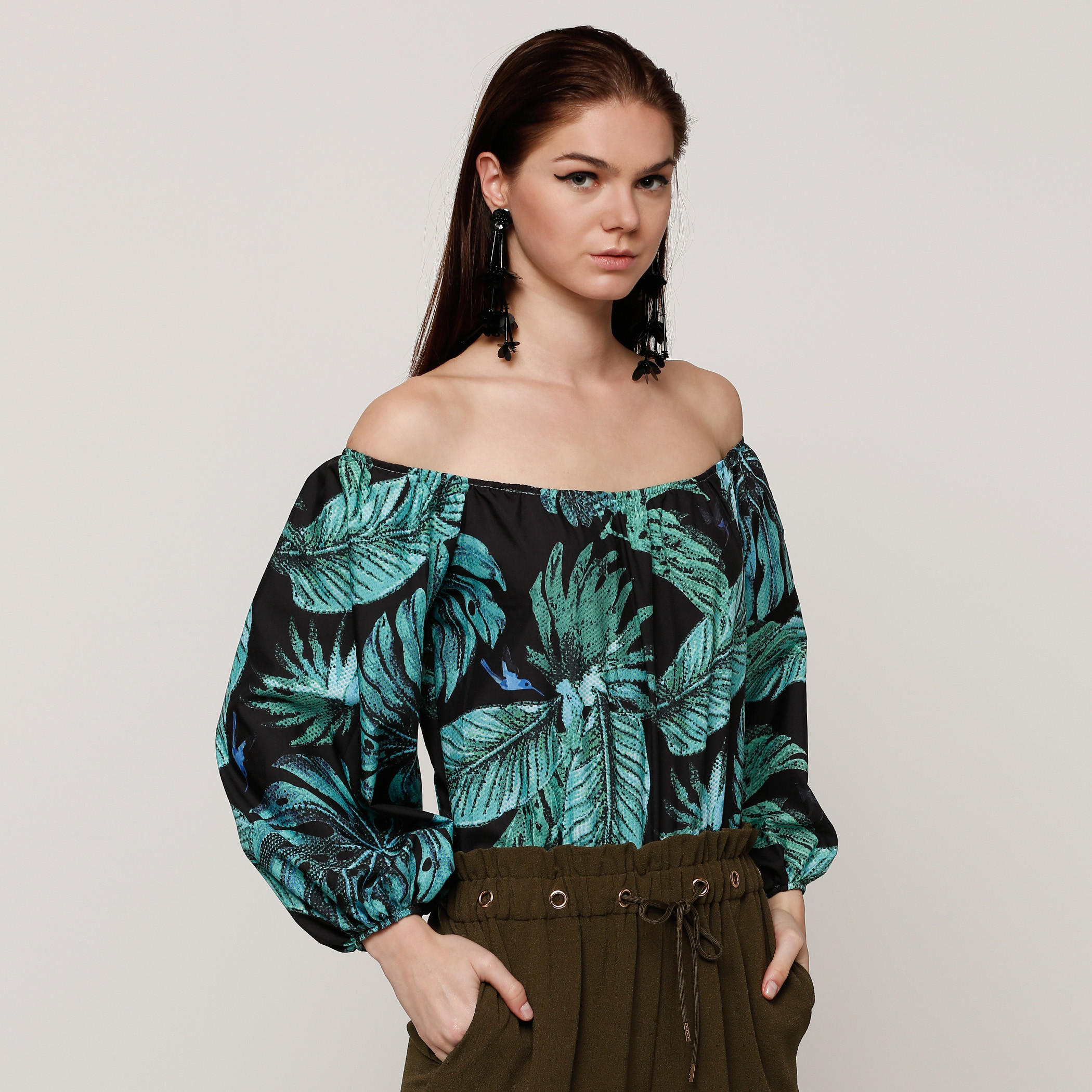 بلوزة مكشوفة الأكتاف مع أكمام طويلة وطبعات-women-clothing-shirtsandblouses-blouses-image-5