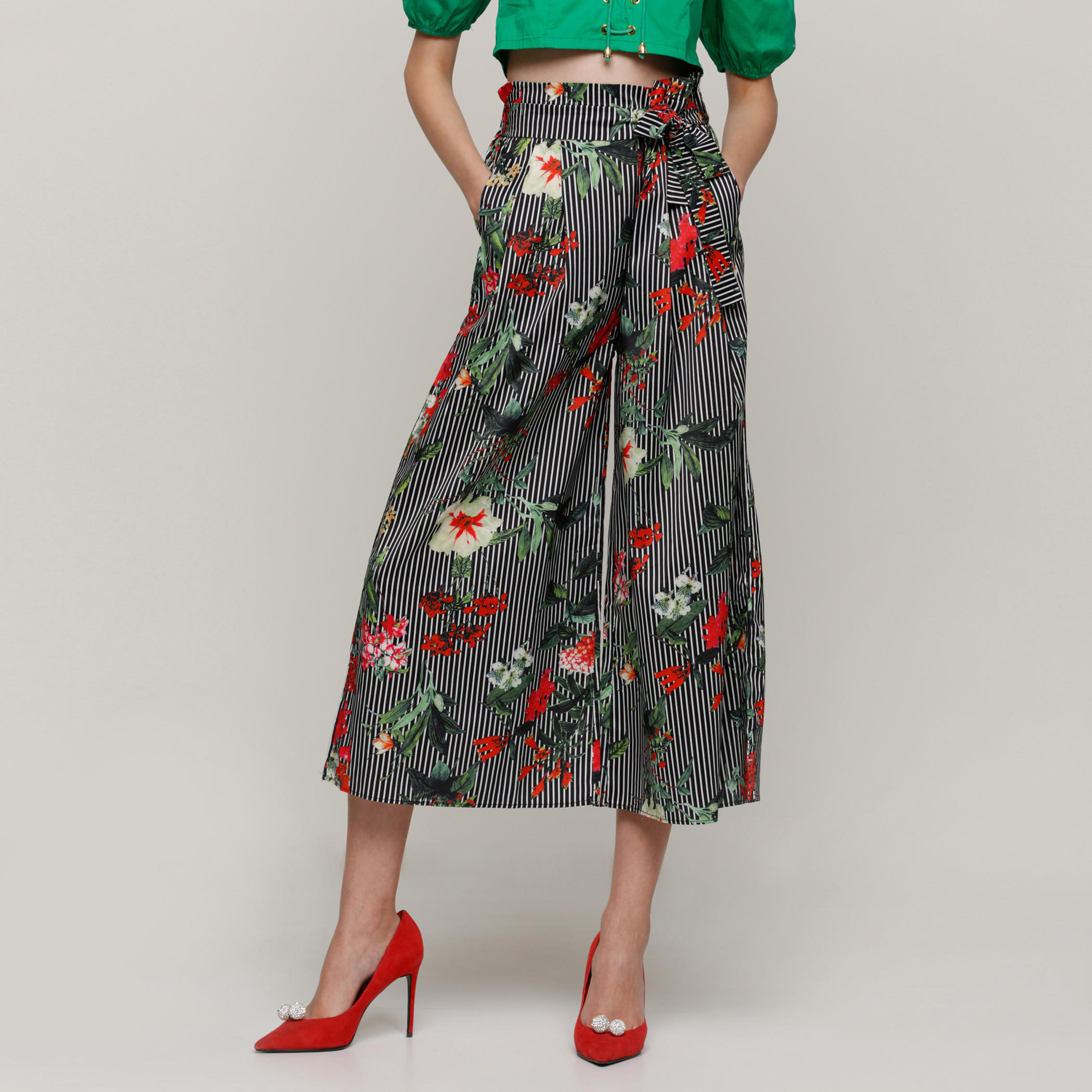 بنطال واسع الساقين بخصر مطّاطي وجيوب مع طبعات-women-clothing-bottoms-trousers-image-1