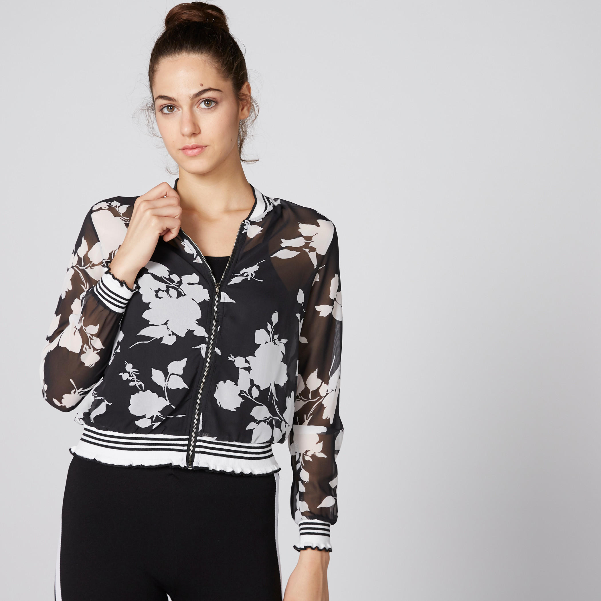 جاكيت بطبعات وأكمام طويلة وسحّاب إغلاق-women-winterwear-coatsandjackets-jackets-image-1