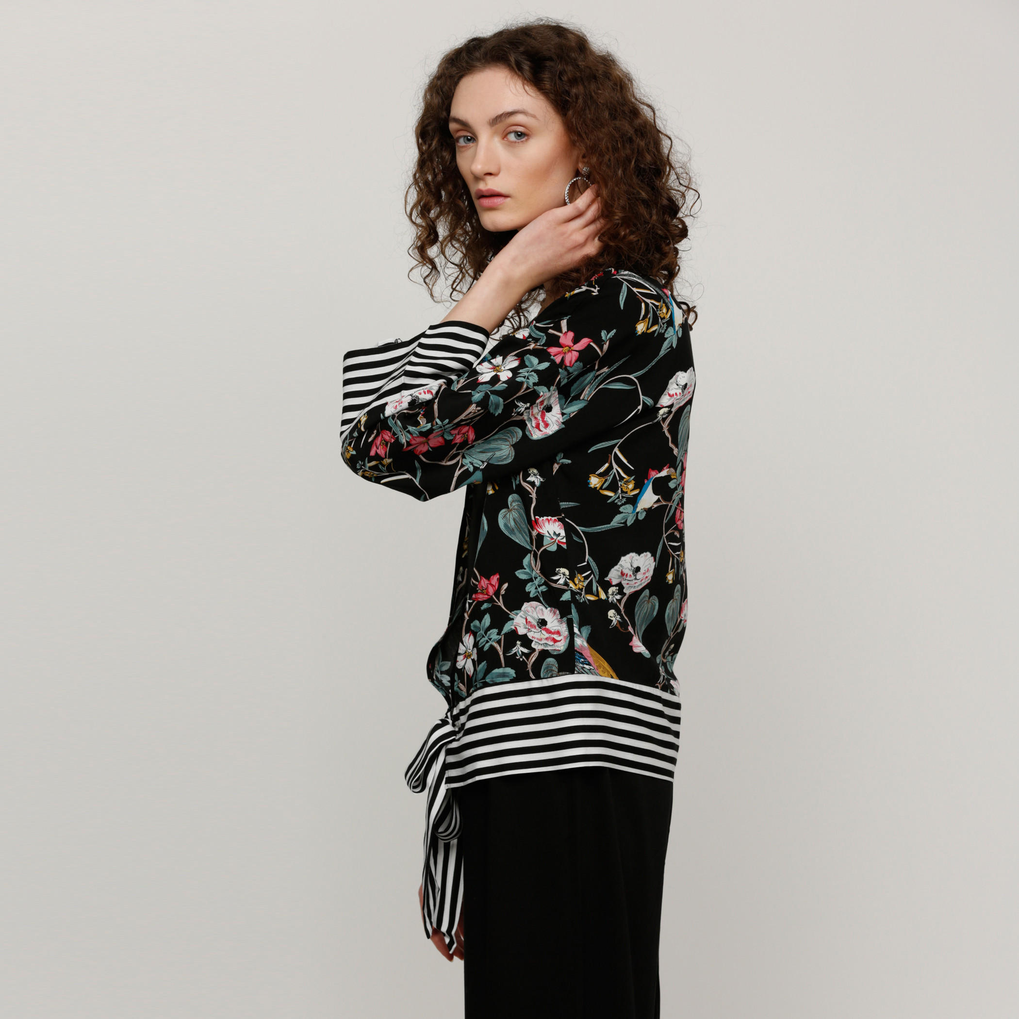سترة بأكمام طويلة ورباط مزيّنة طبعات-women-clothing-shirtsandblouses-blouses-image-3