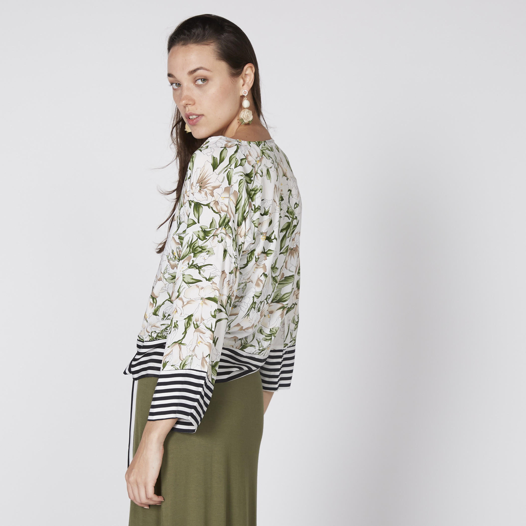 سترة بأكمام طويلة ورباط مزيّنة طبعات-women-winterwear-cardigansandjumpers-cardigans-image-4
