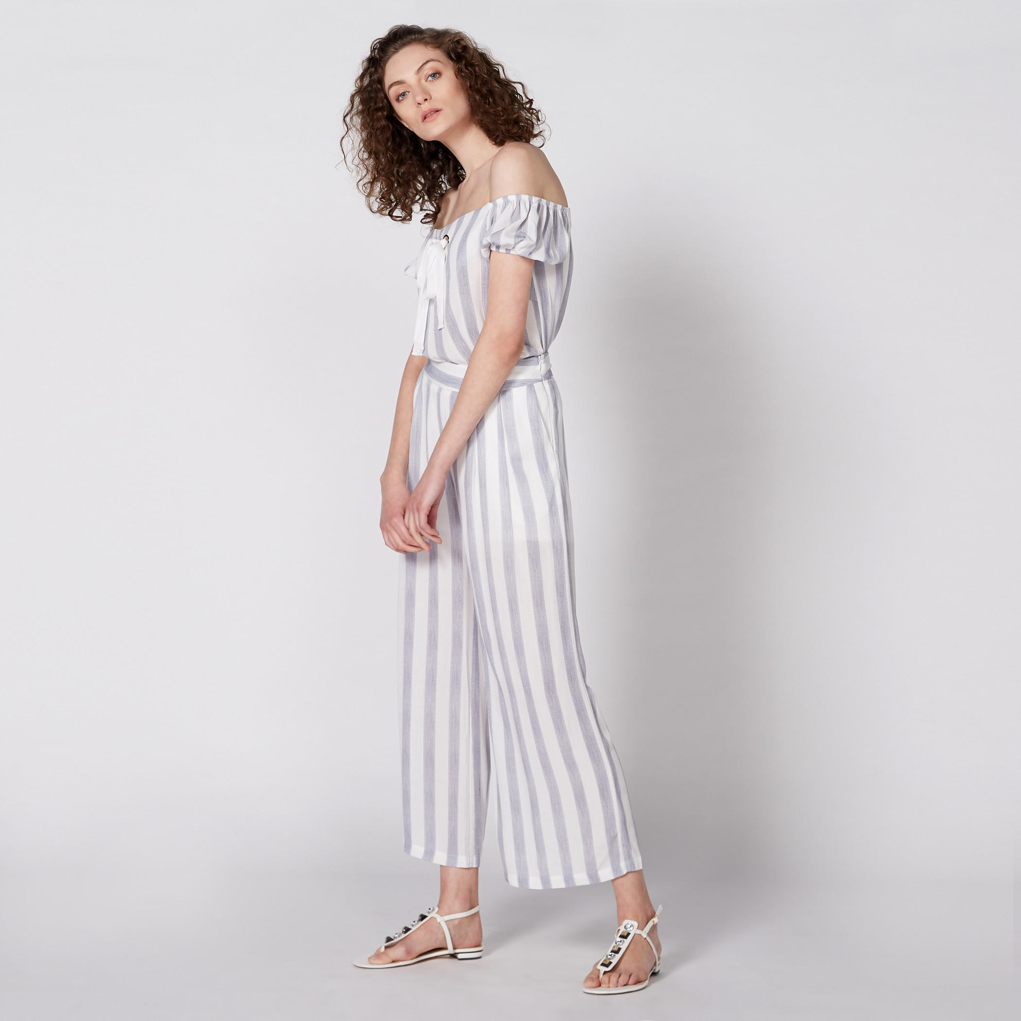 بنطال بالازو مقلّم بخصر مطّاطي-women-clothing-bottoms-trousers-image-1