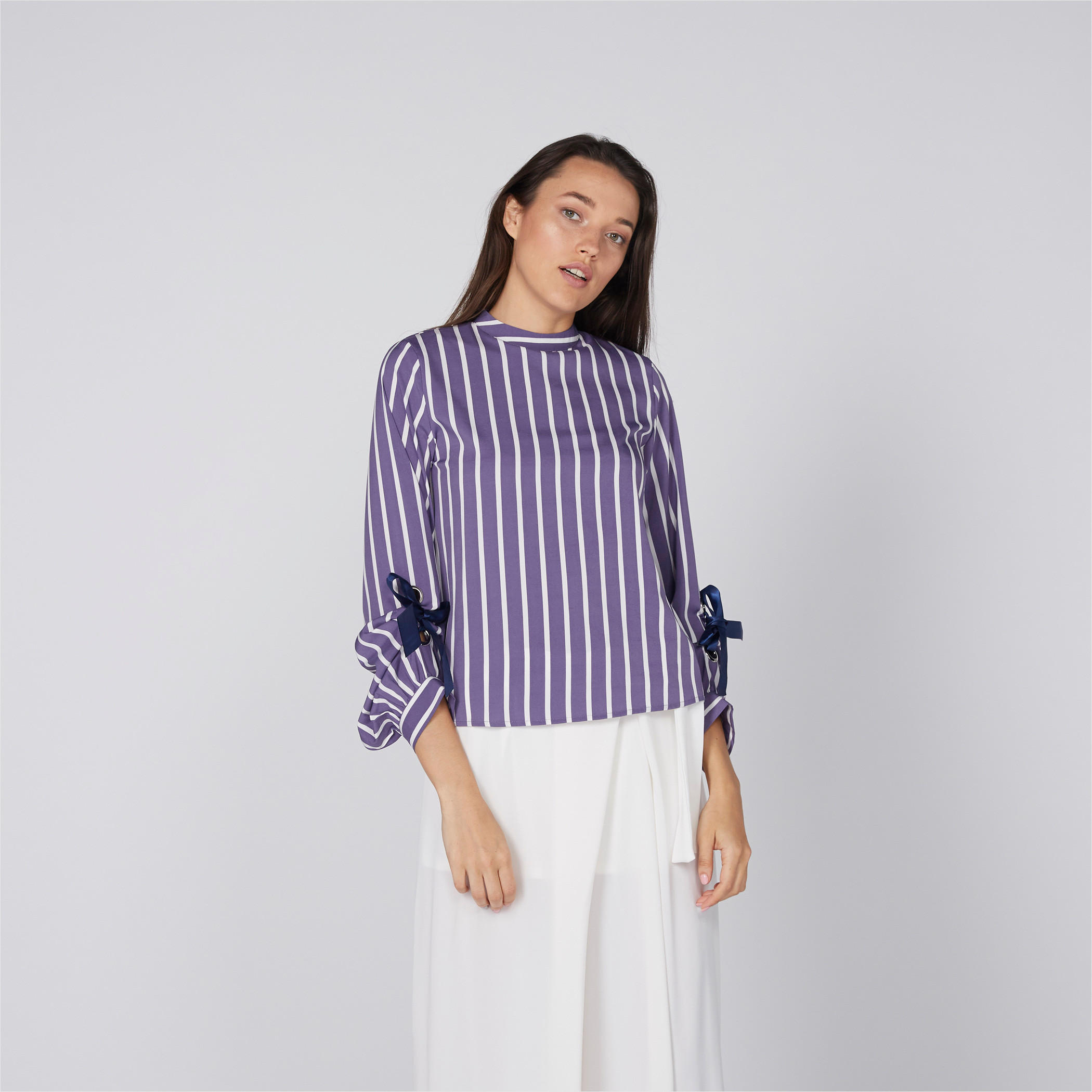 بلوزة مقلّمة بأكمام طويلة ورباط-women-clothing-shirtsandblouses-blouses-image-2