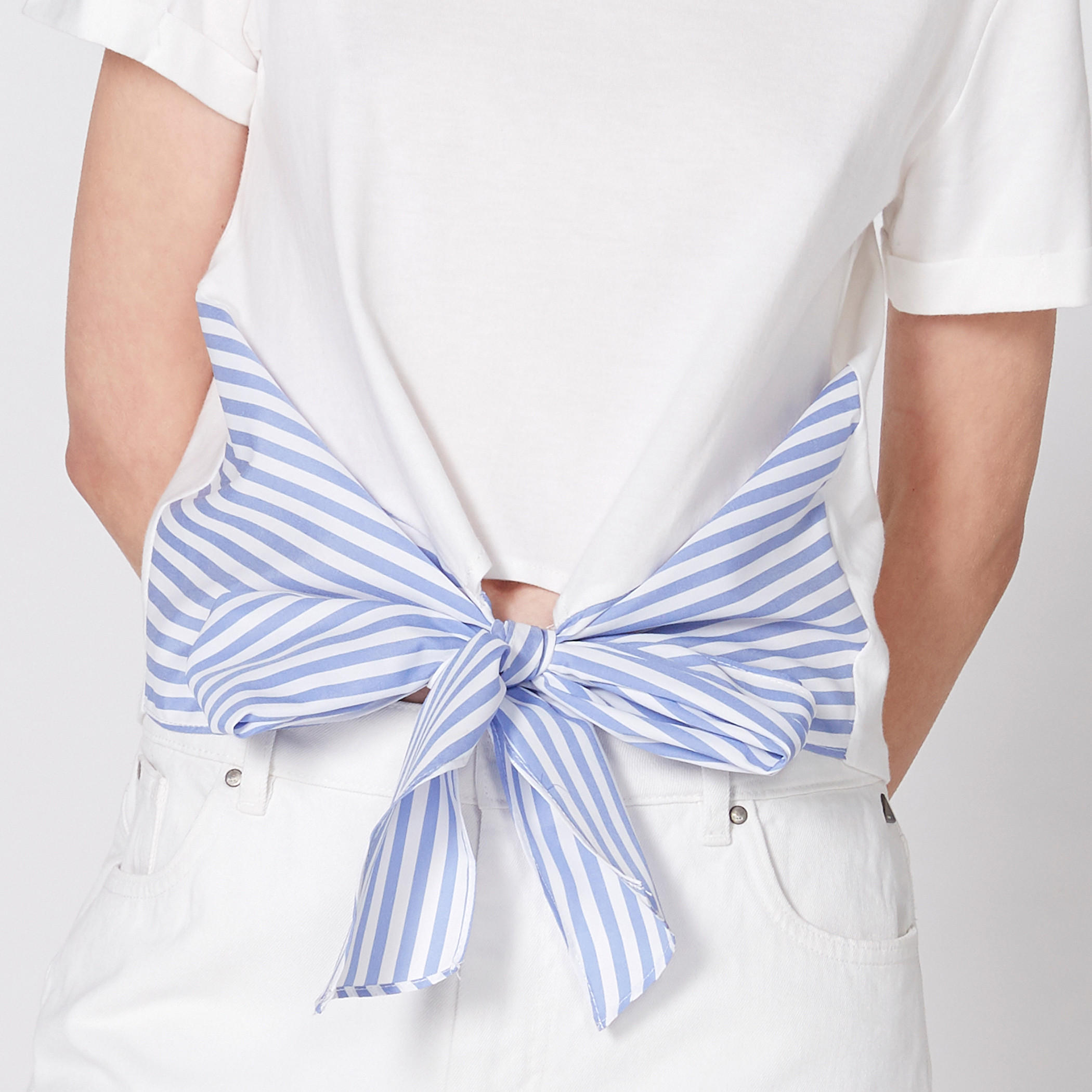 بلوزة مقلّمة بياقة مستديرة وأكمام قصيرة-women-clothing-shirtsandblouses-blouses-image-2