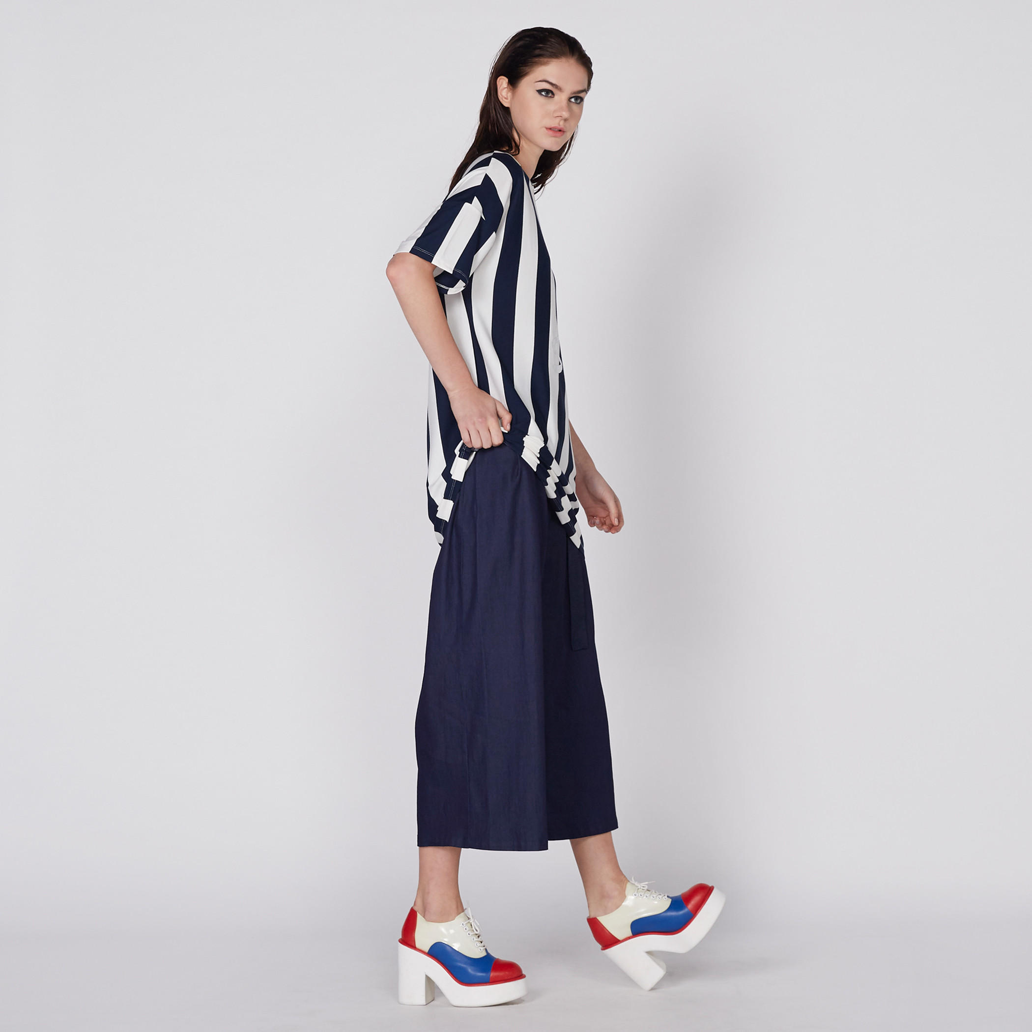 بلوزة طويلة بياقة مستديرة وطبعات-women-clothing-shirtsandblouses-blouses-image-3