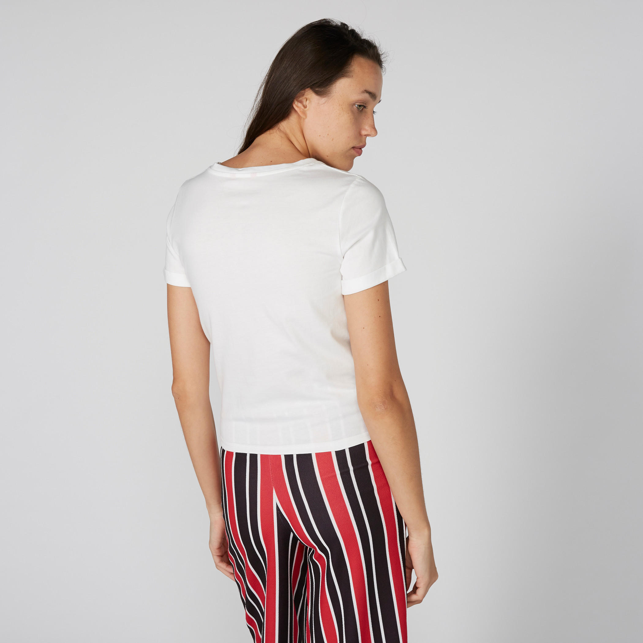 تيشيرت بياقة مستديرة وأكمام قصيرة ورباط-women-clothing-tshirts-image-4