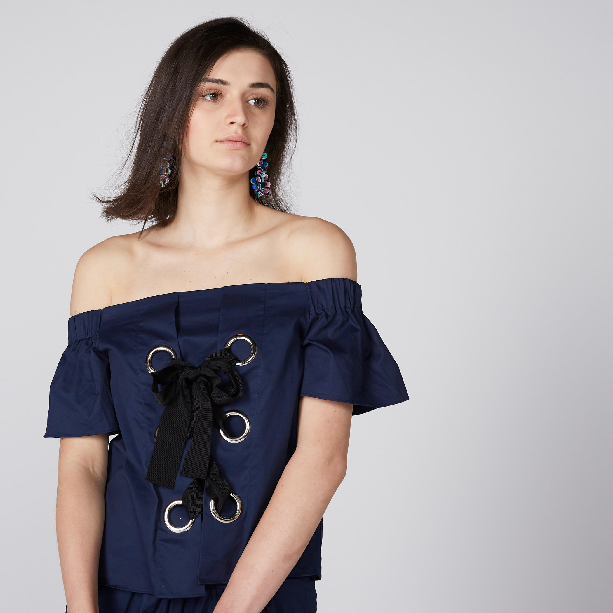 بلوزة مكشوفة الأكتاف برباط وحلقات-women-clothing-shirtsandblouses-blouses-image-3