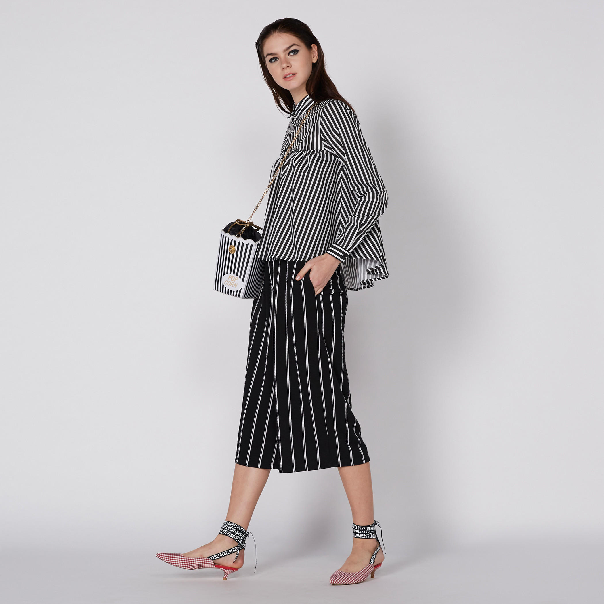 بلوزة مقلّمة بأكمام طويلة وحوّاف غير مستوية-women-clothing-shirtsandblouses-blouses-image-1