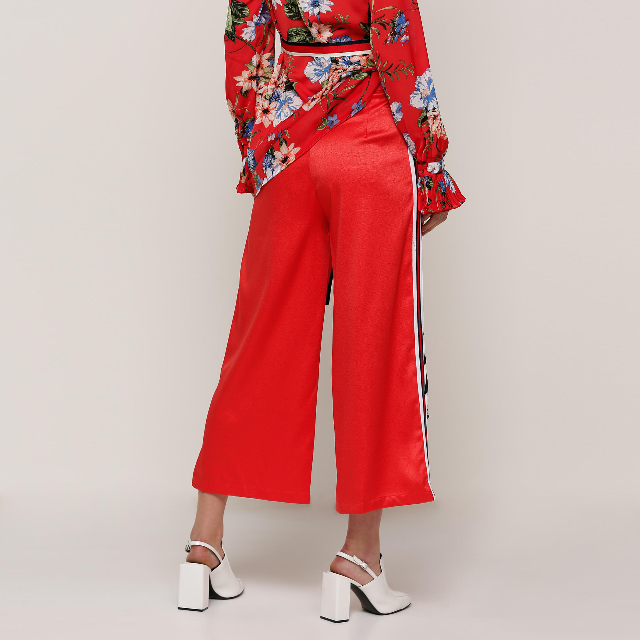 بنطال واسع الساقين مطرّز ومزخرف بأشرطة-women-clothing-bottoms-trousers-image-2